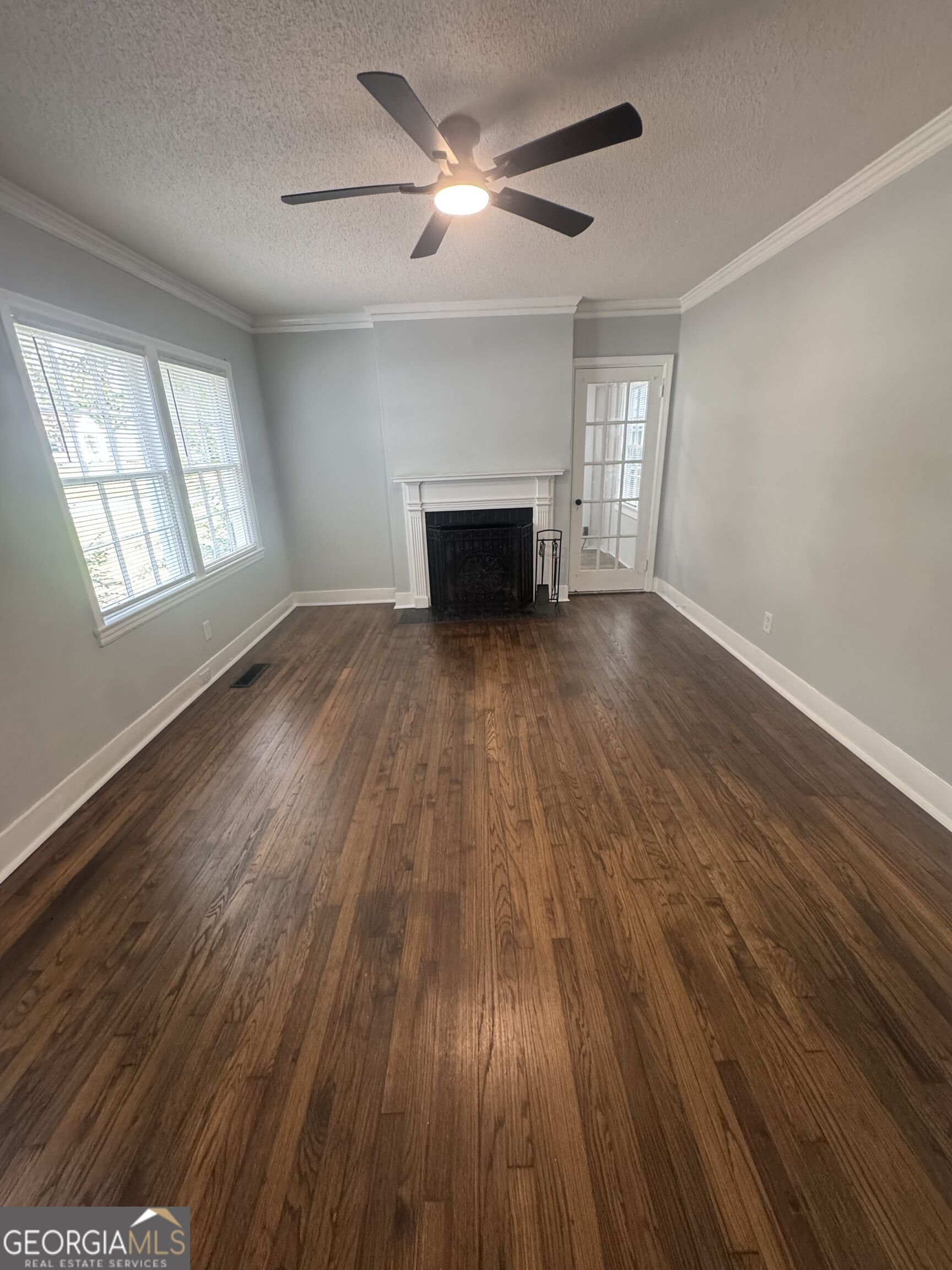 327 Rogers Avenue Property Photo 3