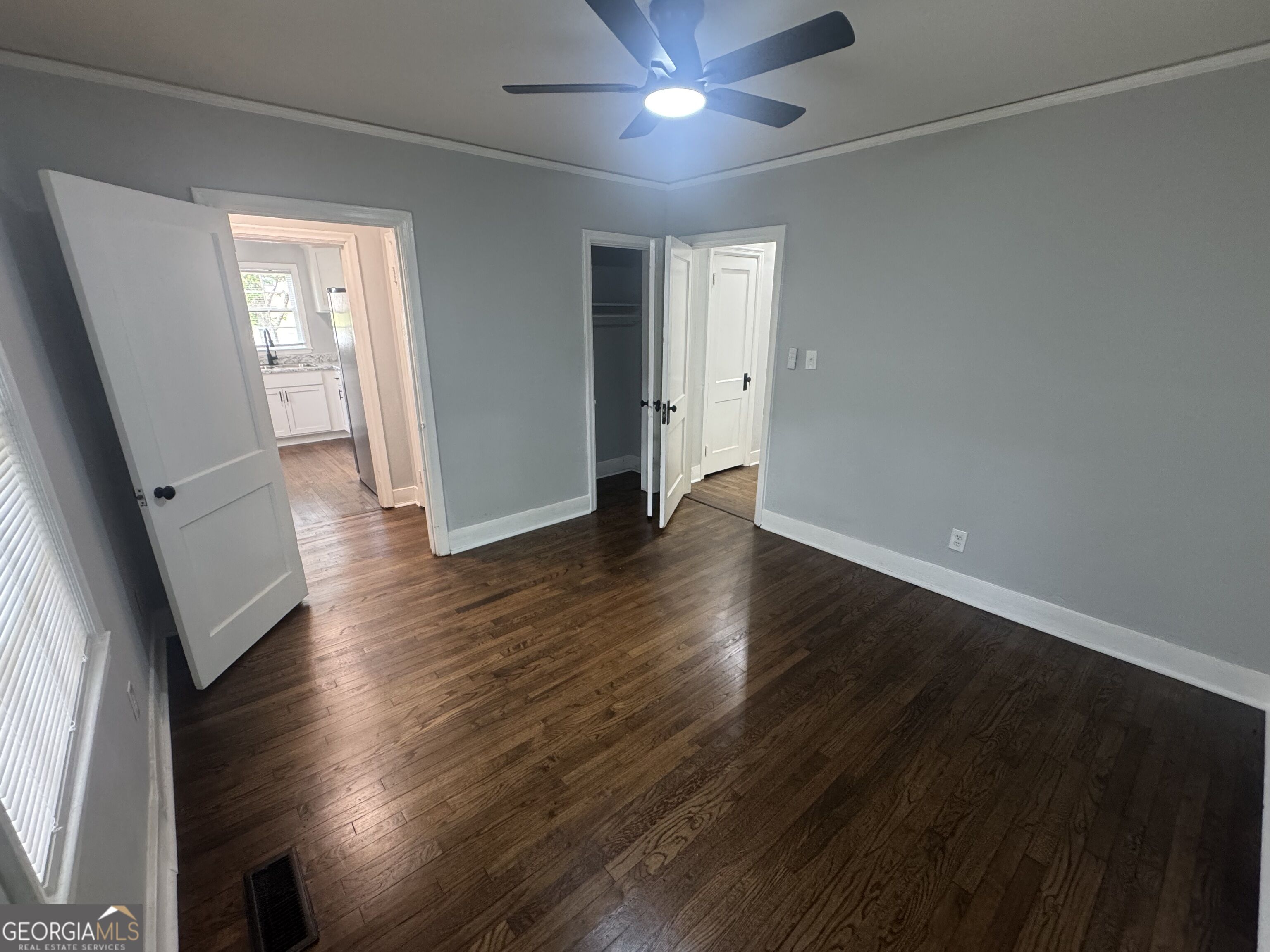 327 Rogers Avenue Property Photo 11