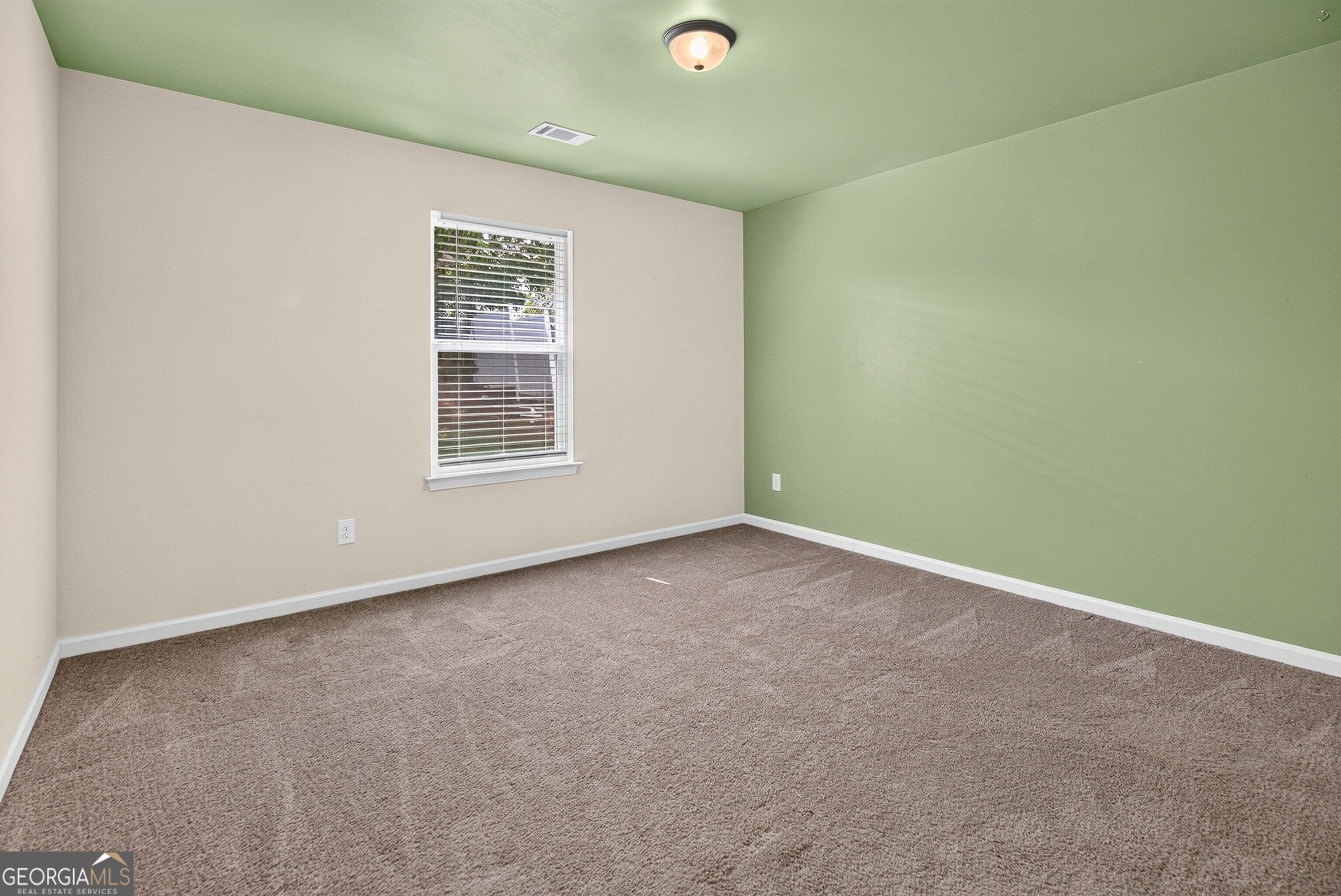 179 Meadowbrooke Drive Property Photo 15