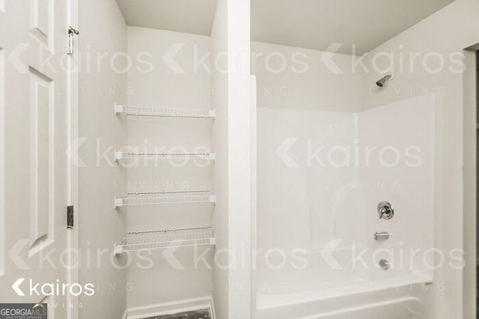 618 Cartecay Drive Property Photo 8