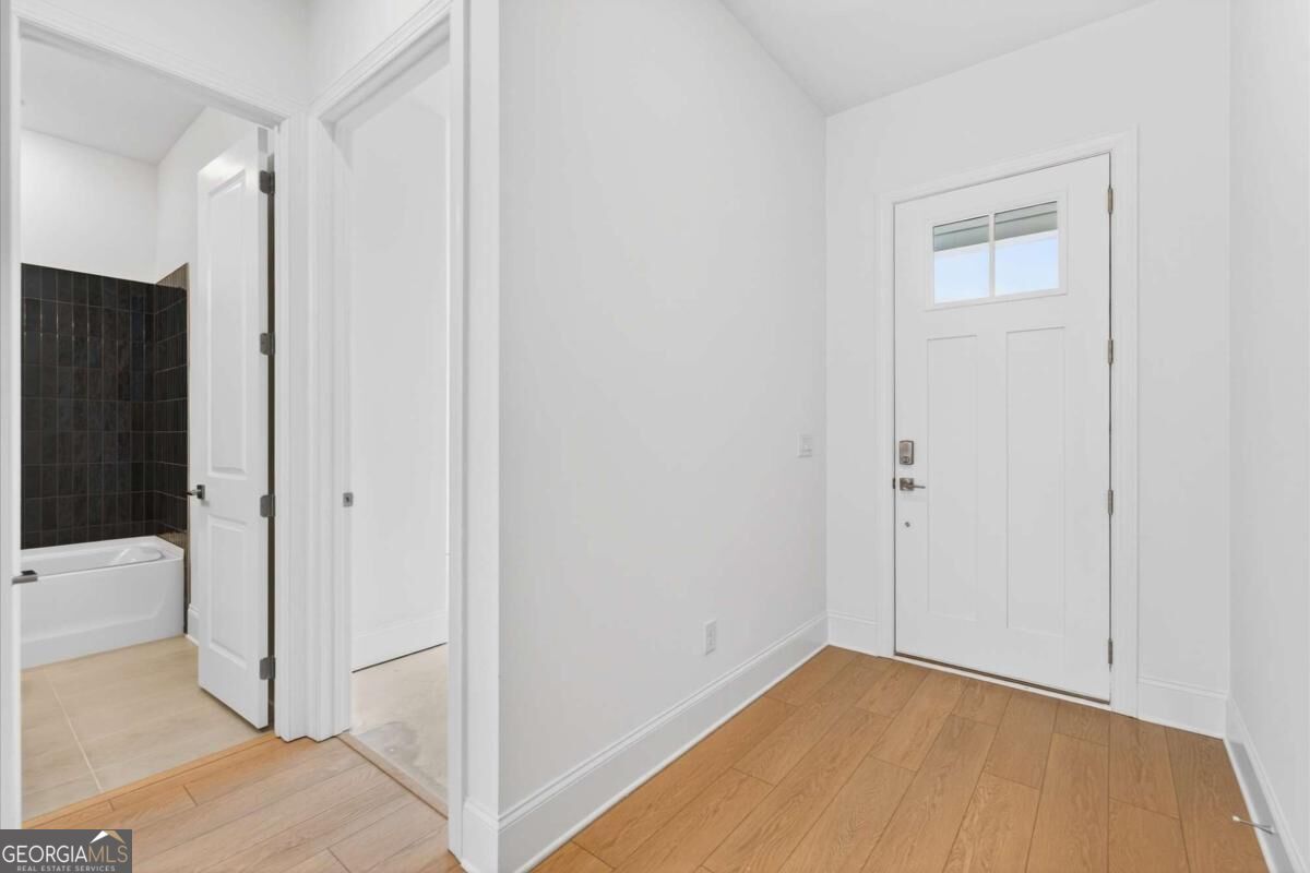 3915 Alba Street Nw Property Photo 8