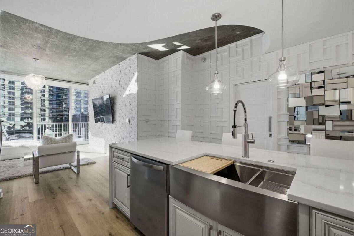 400 W Peachtree Street Nw # 705 Property Photo 7