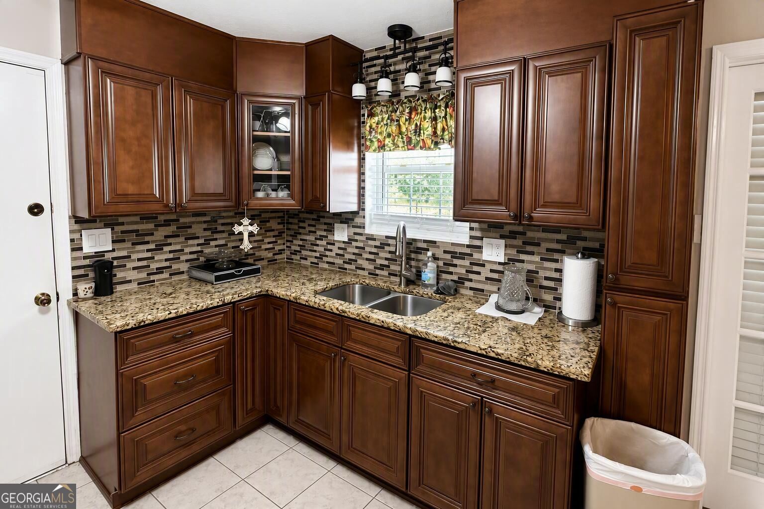 3617 Columbine Drive Property Photo 6