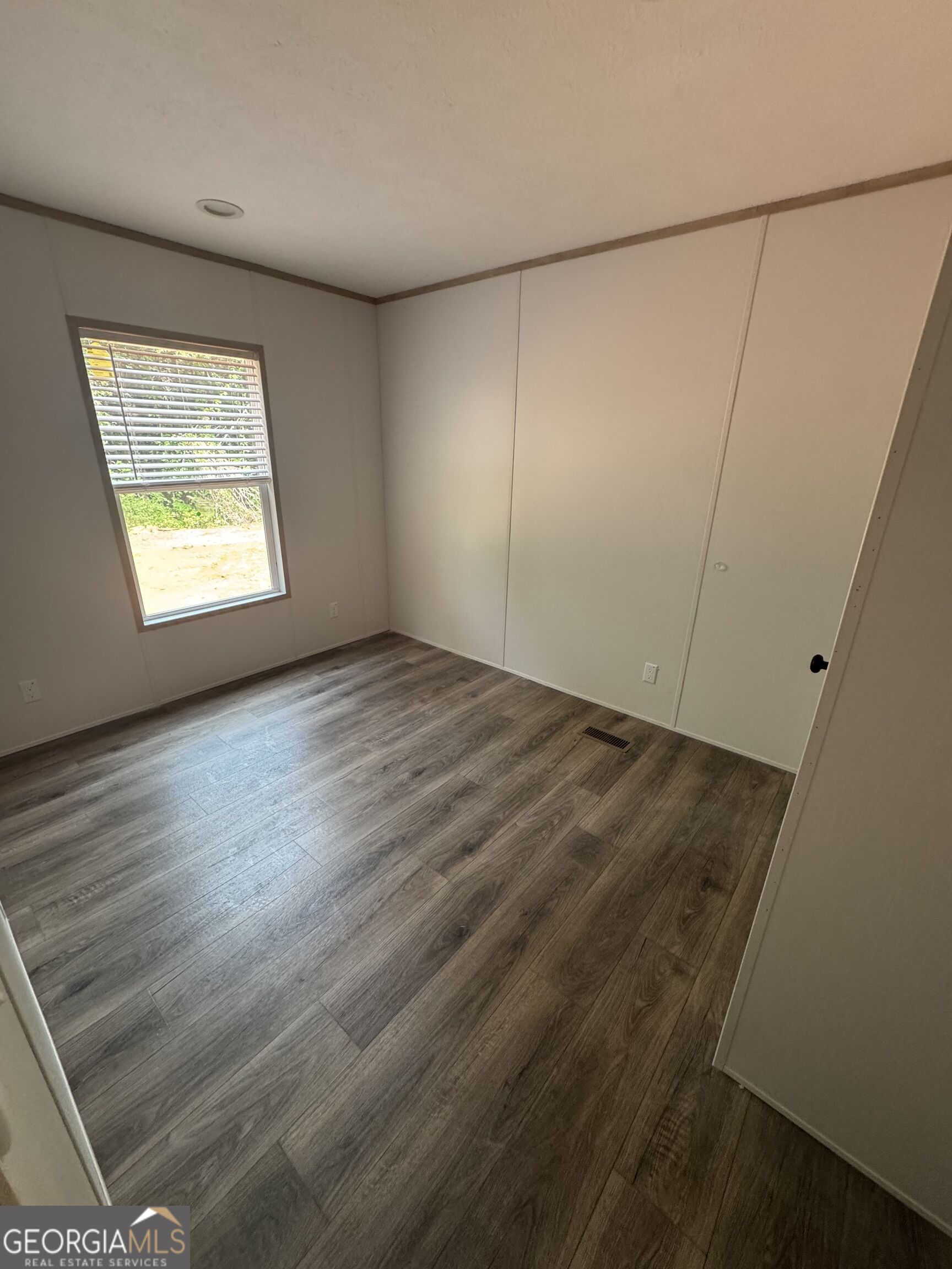 2037 Defoor Road Property Photo 10