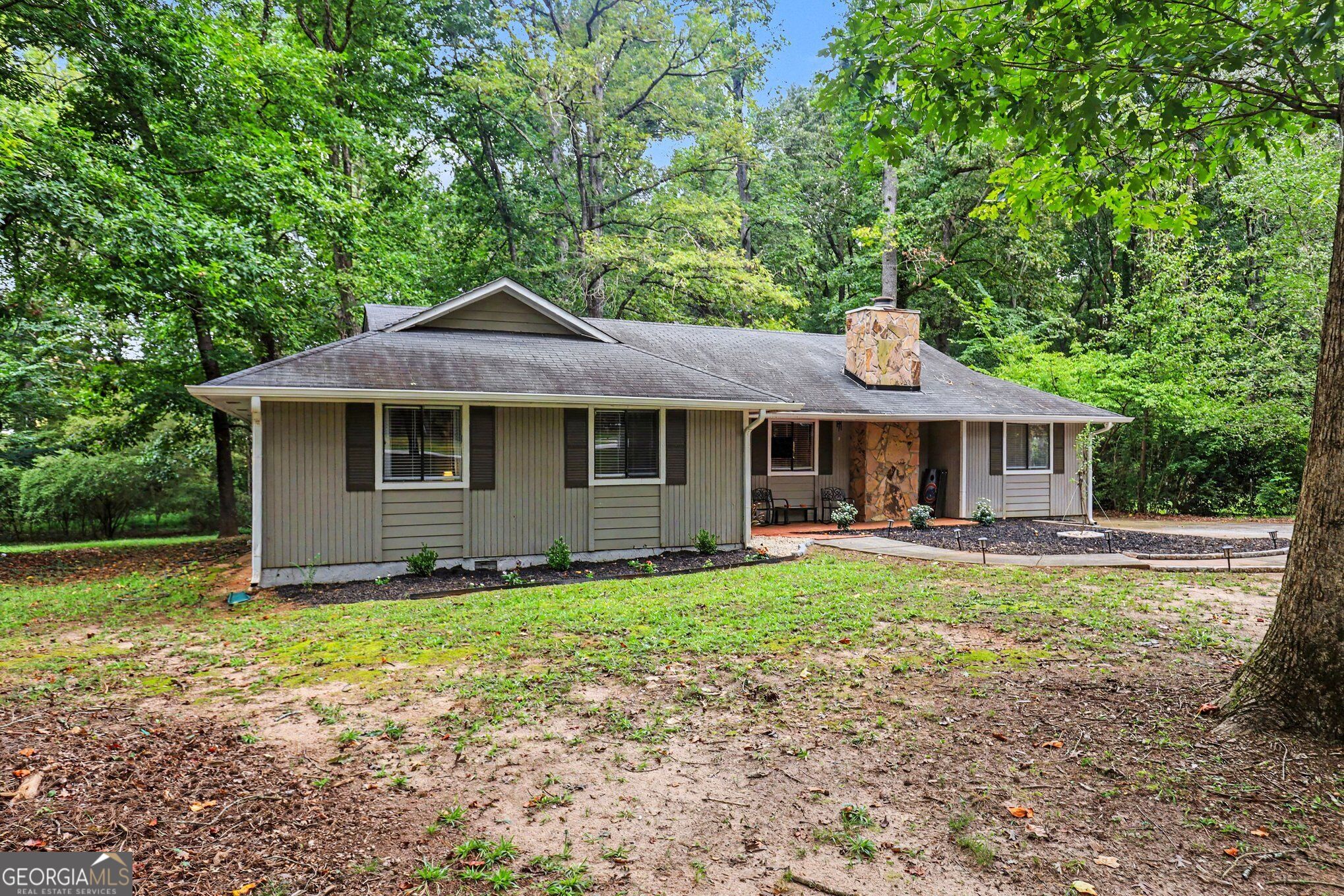 130 Ashley Oaks Drive Property Photo 3