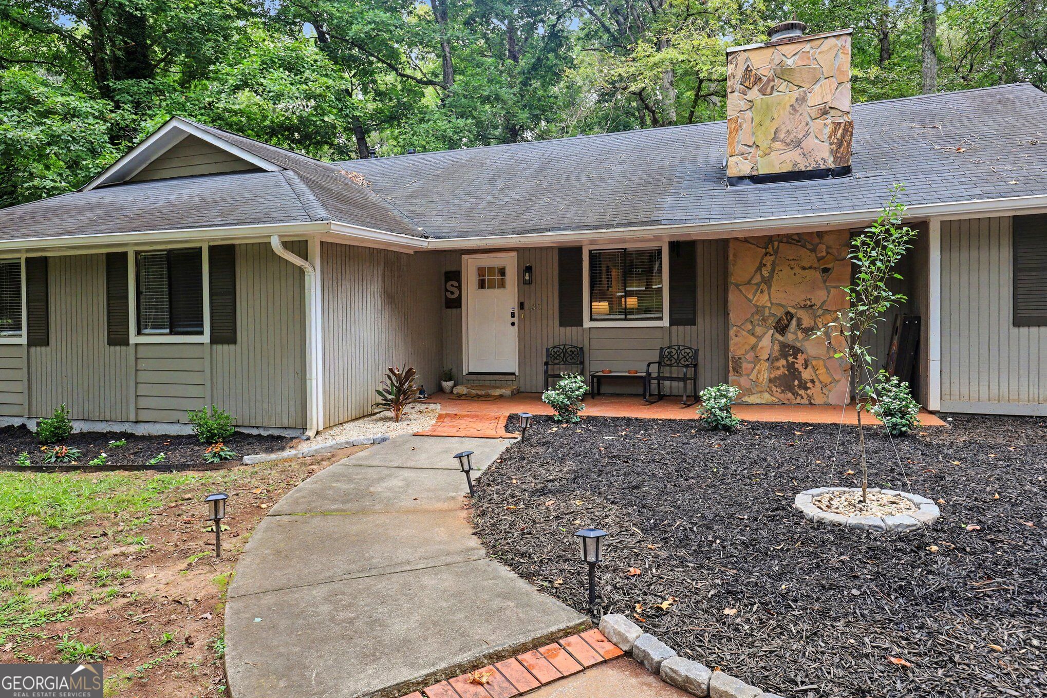 130 Ashley Oaks Drive Property Photo 4