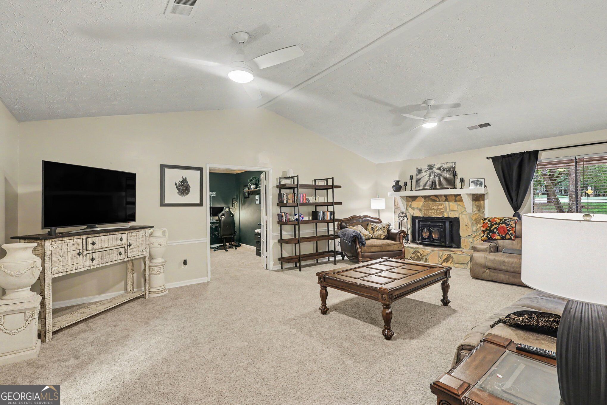130 Ashley Oaks Drive Property Photo 6
