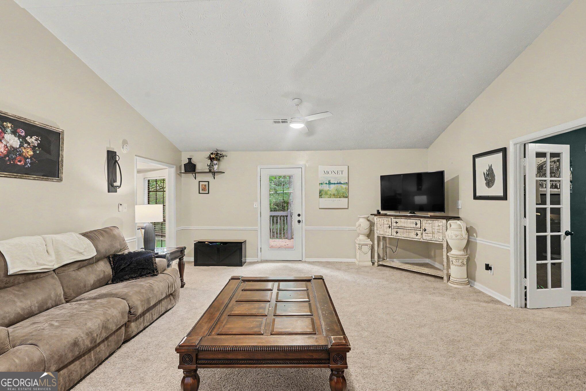 130 Ashley Oaks Drive Property Photo 8