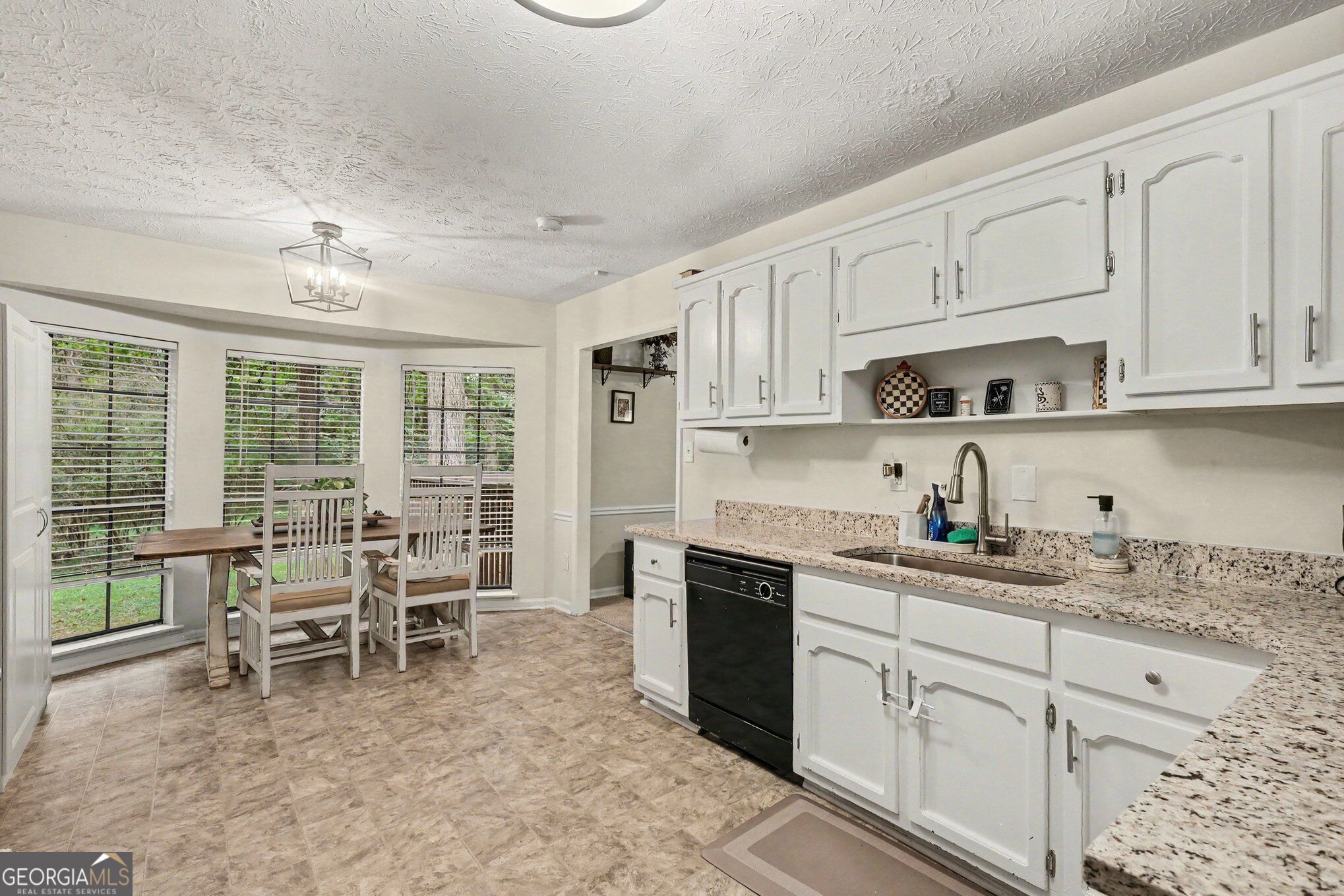 130 Ashley Oaks Drive Property Photo 9