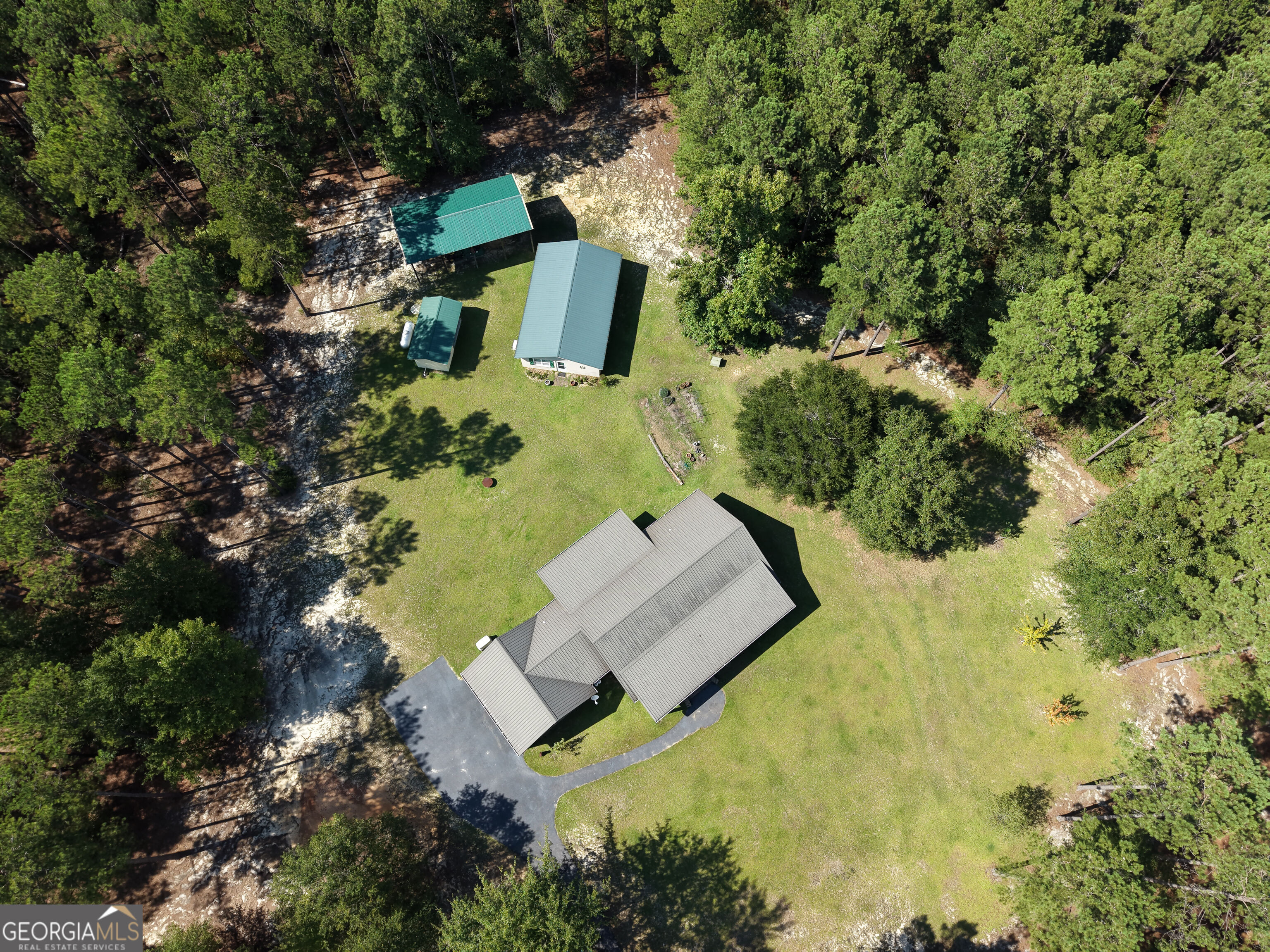 130 Colby Circle Property Photo 3