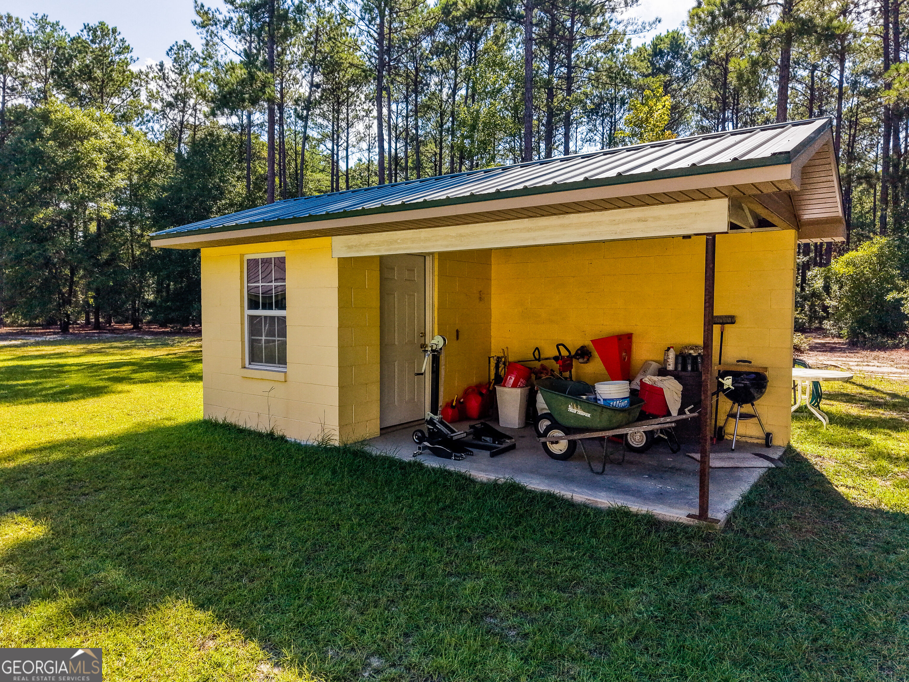 130 Colby Circle Property Photo 6