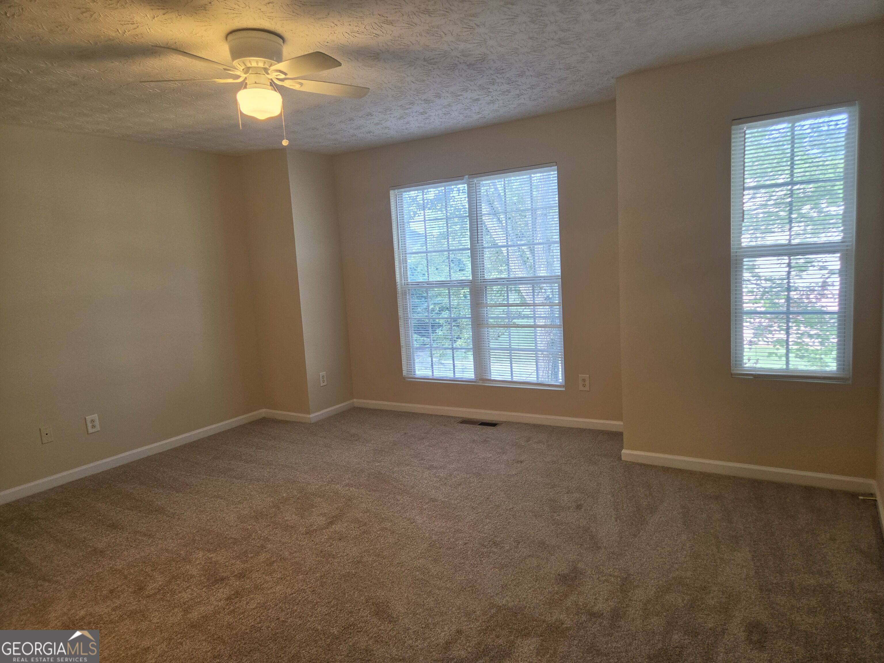 1718 Grove Way Property Photo 14