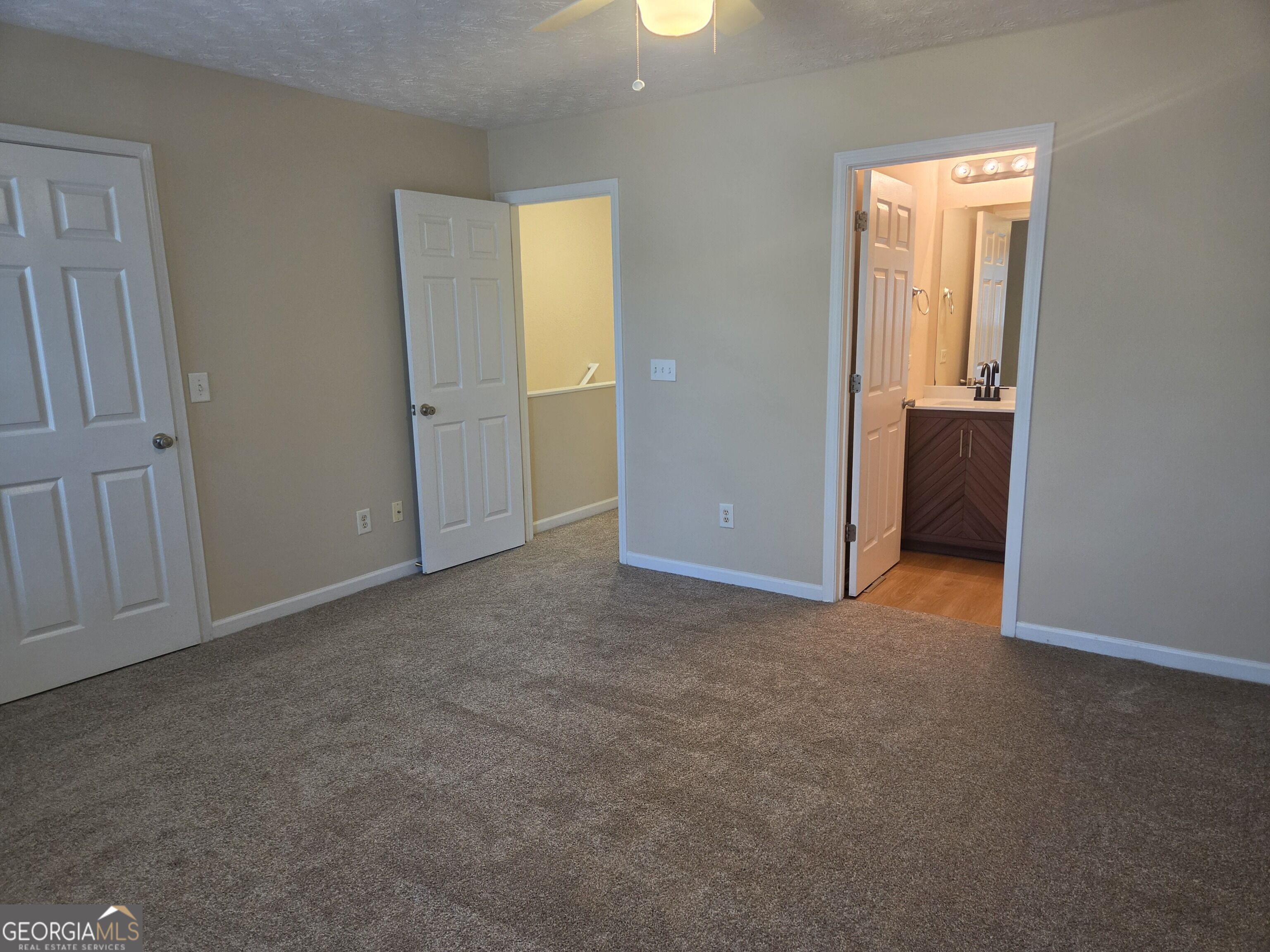 1718 Grove Way Property Photo 15