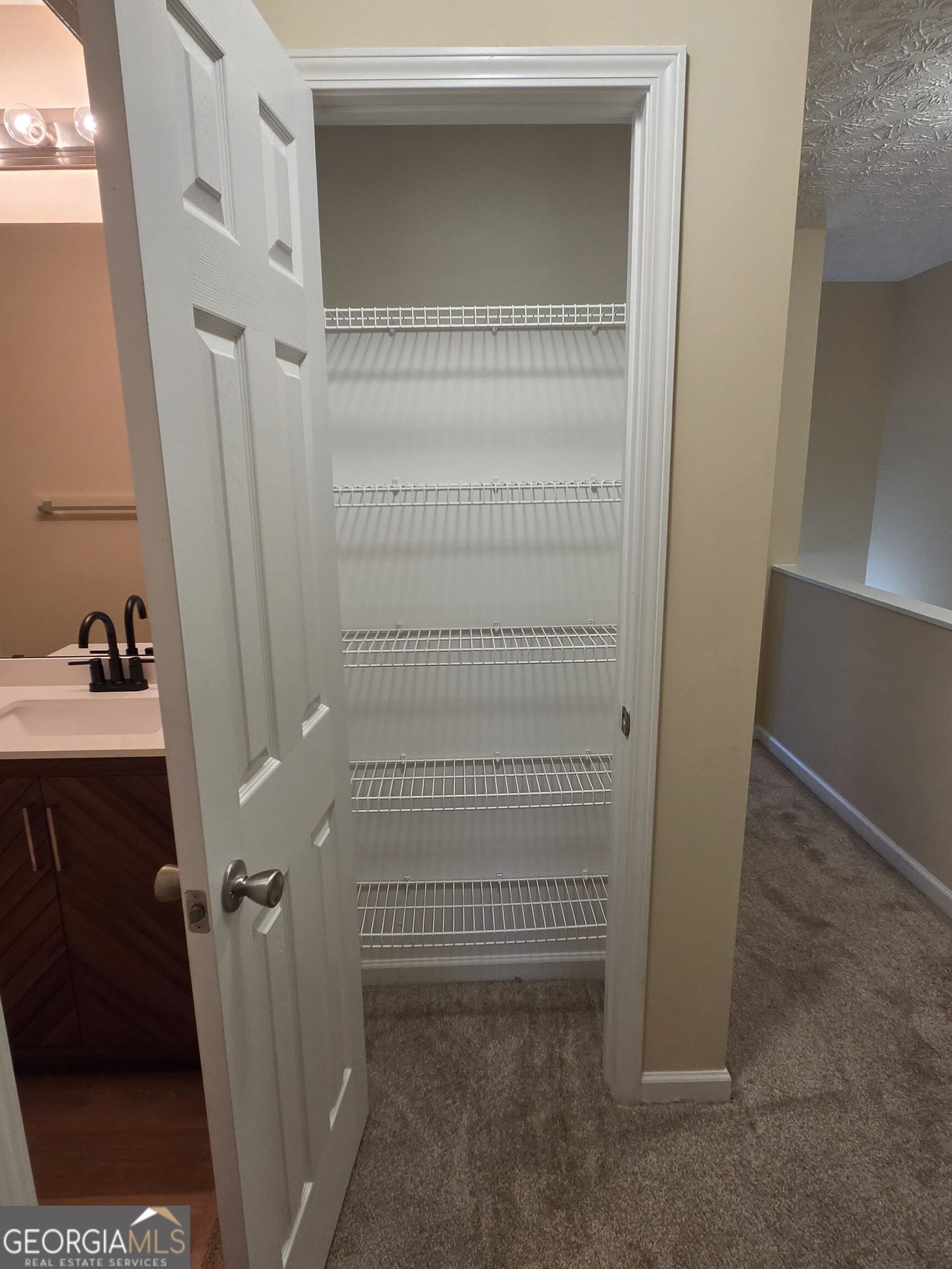 1718 Grove Way Property Photo 23