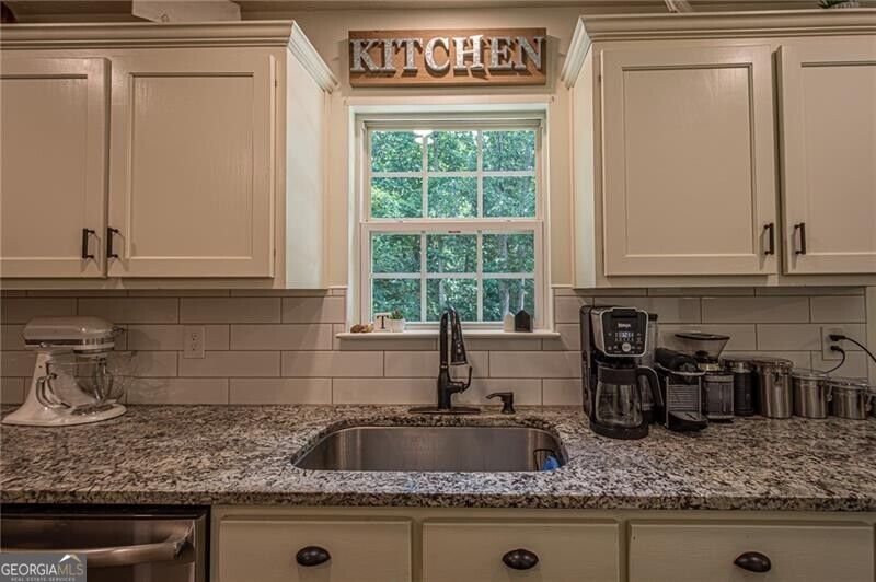 10 Patriot Trail Property Photo 8