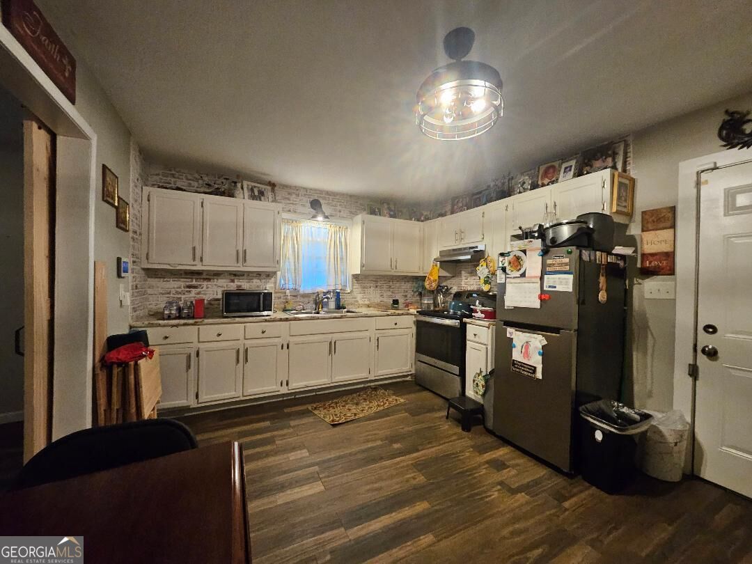 2124 Southern Street Ne Property Photo 2