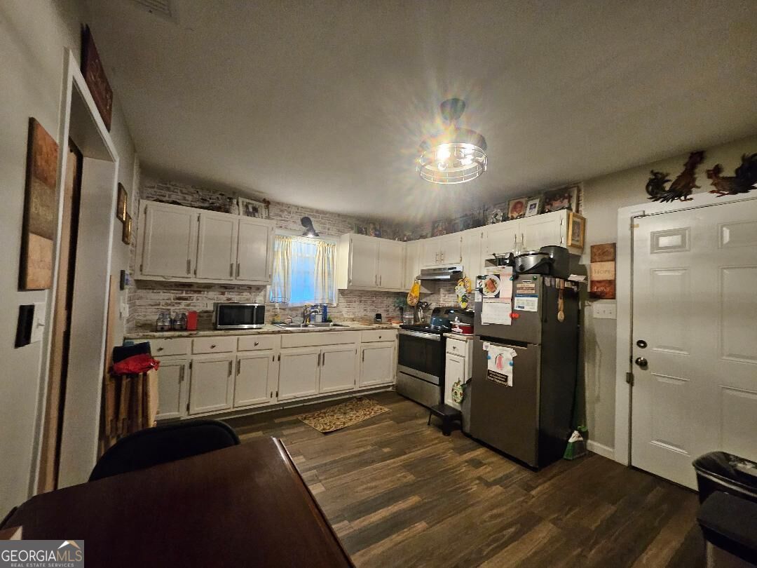 2124 Southern Street Ne Property Photo 4