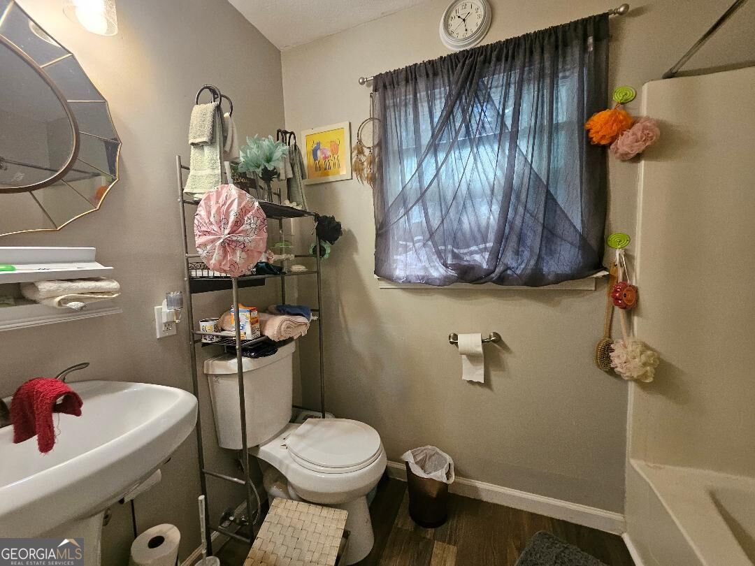 2124 Southern Street Ne Property Photo 6