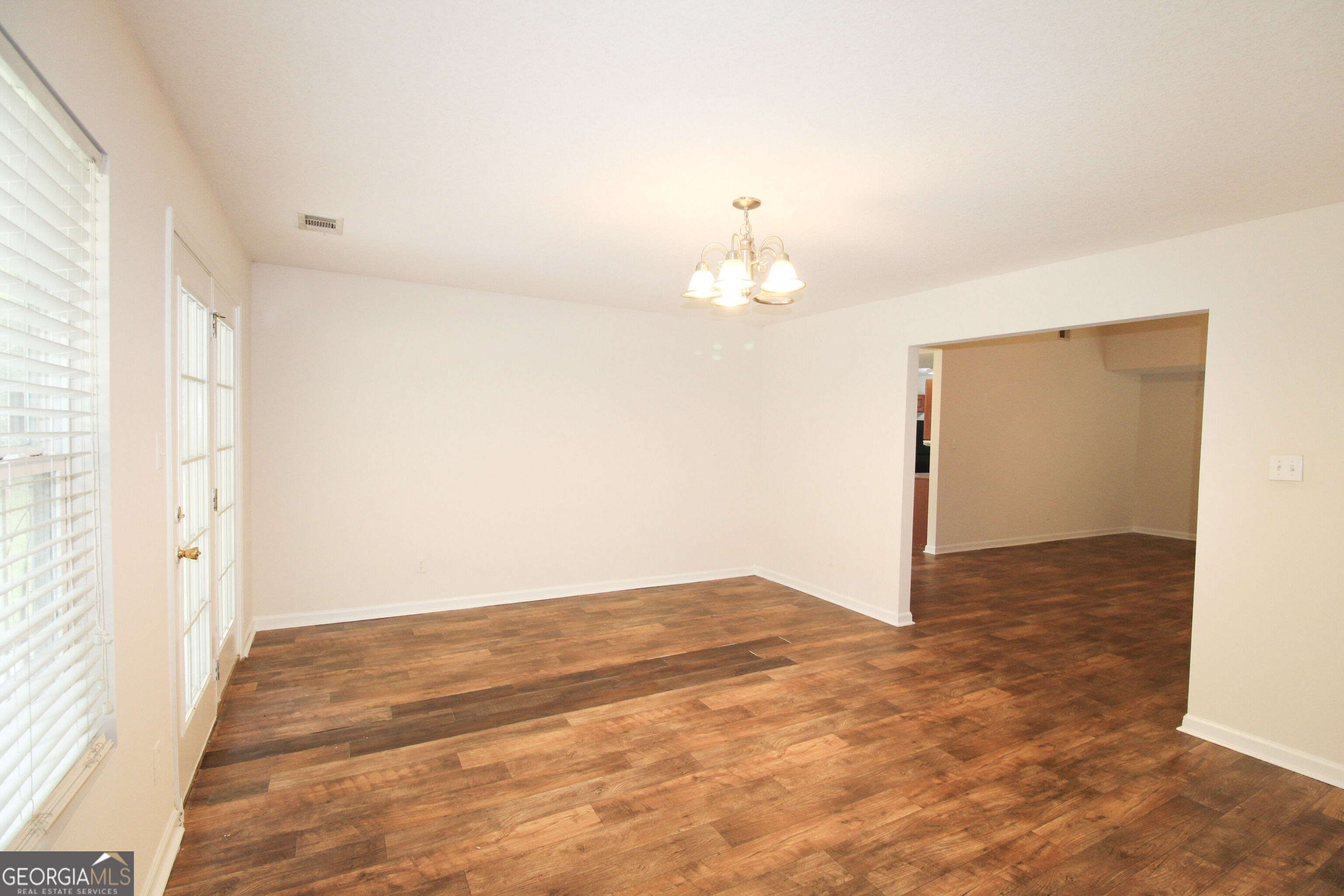 8010 Ponderosa Pine Boulevard Property Photo 3