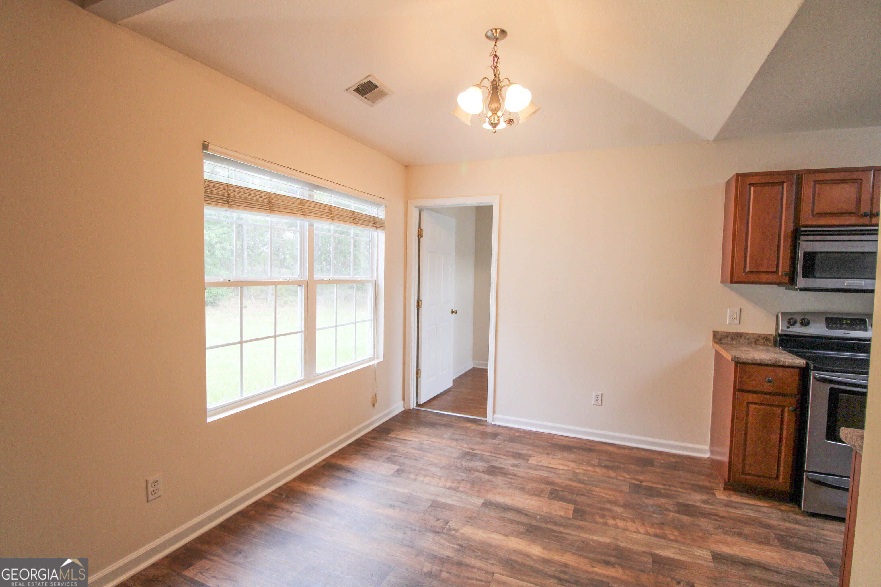 8010 Ponderosa Pine Boulevard Property Photo 8