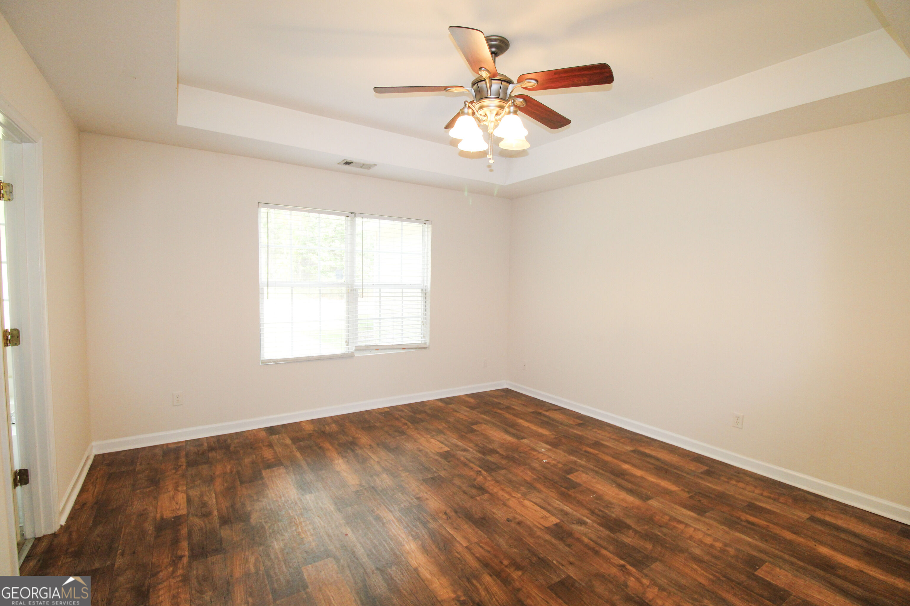 8010 Ponderosa Pine Boulevard Property Photo 9