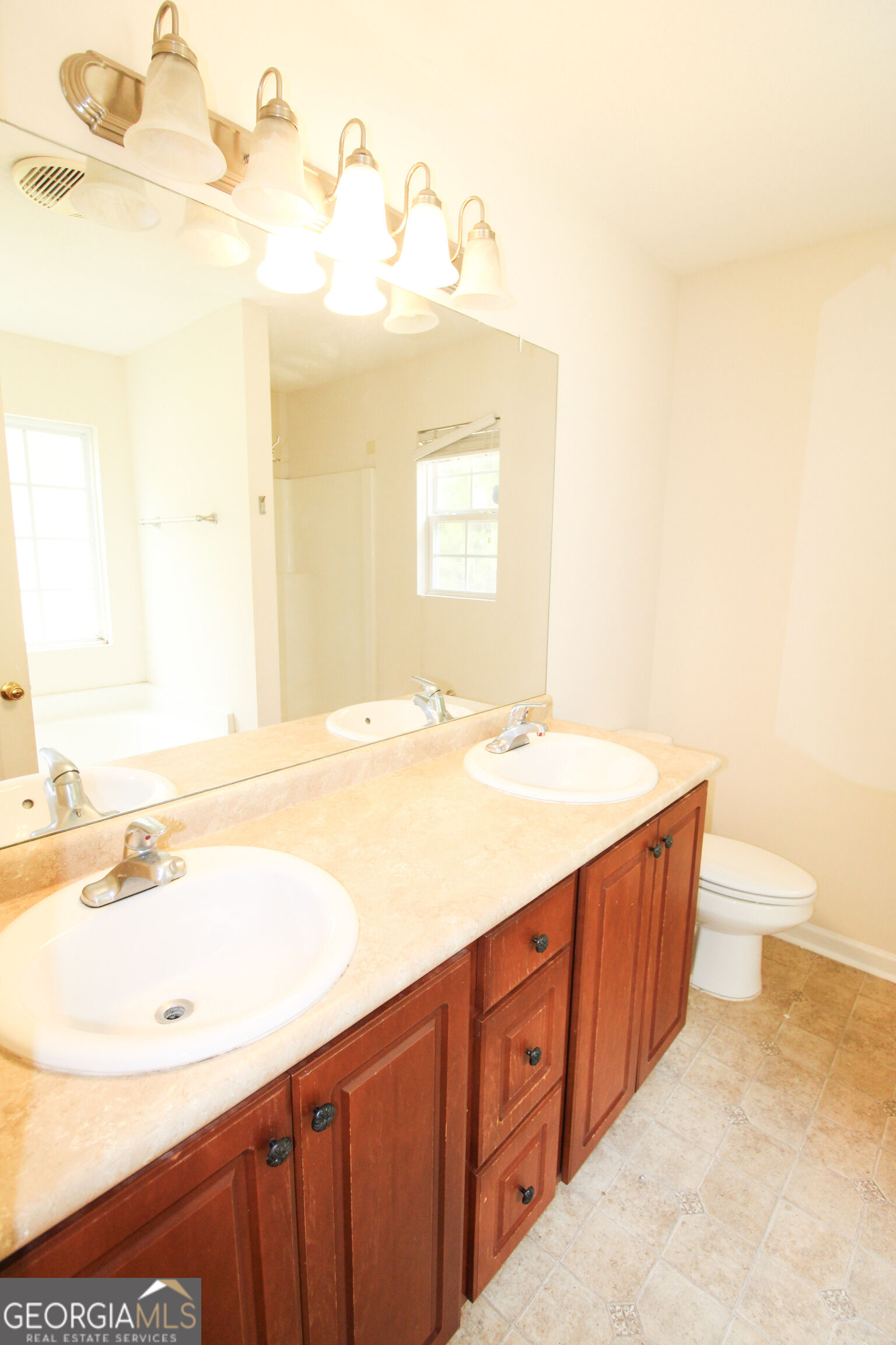 8010 Ponderosa Pine Boulevard Property Photo 10