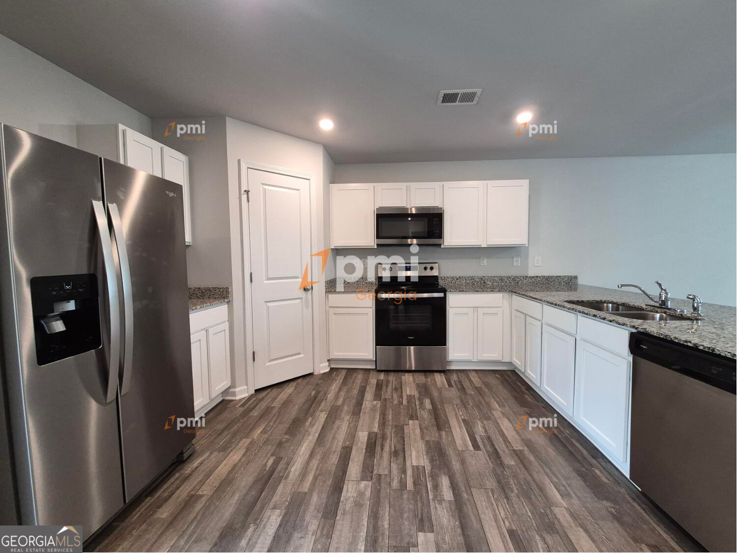 329 Duck Walk Way Property Photo 2
