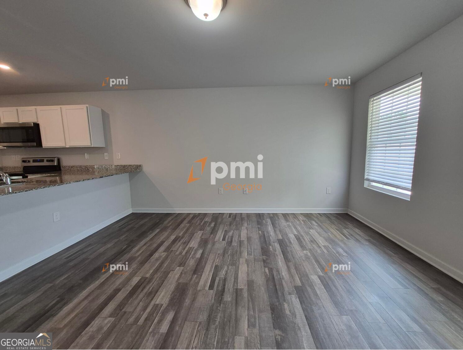 329 Duck Walk Way Property Photo 5