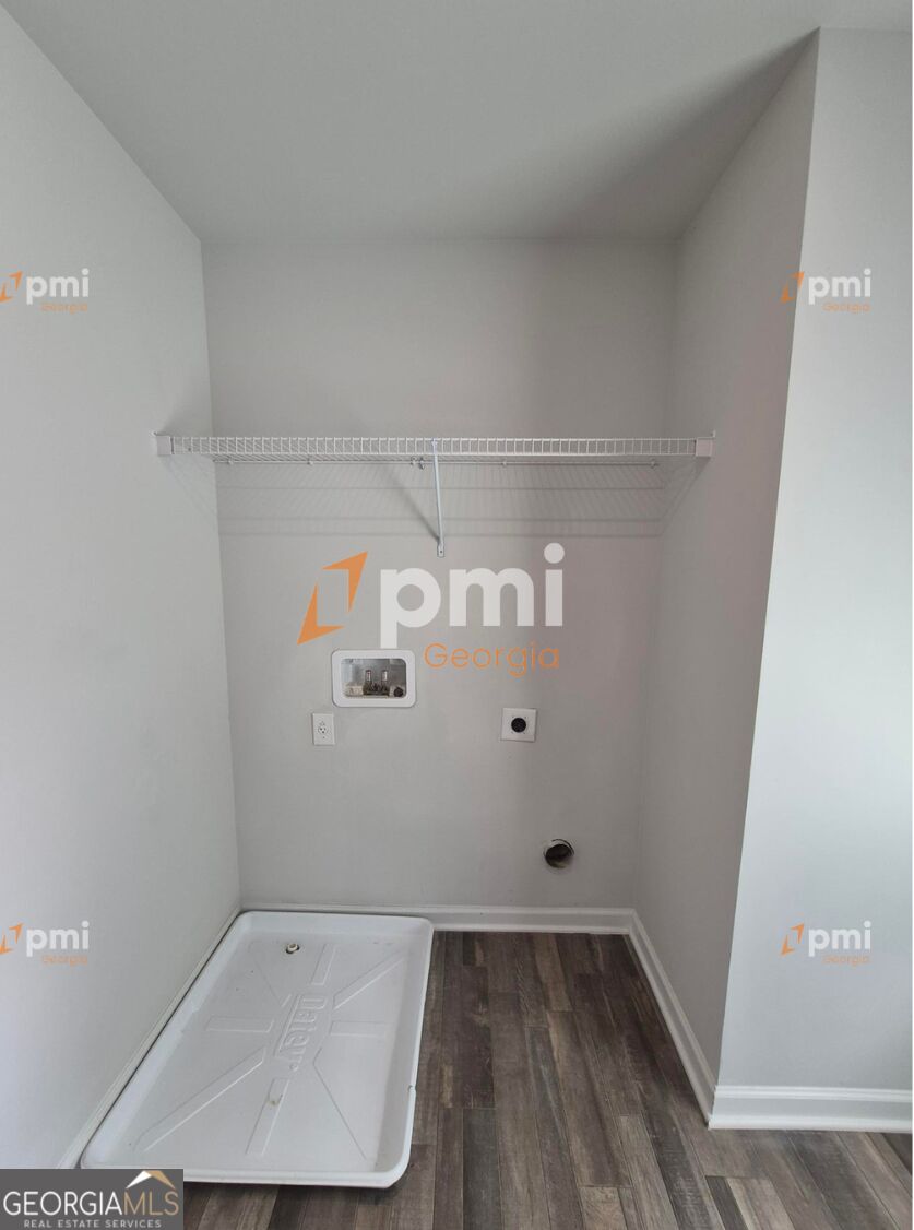 329 Duck Walk Way Property Photo 7