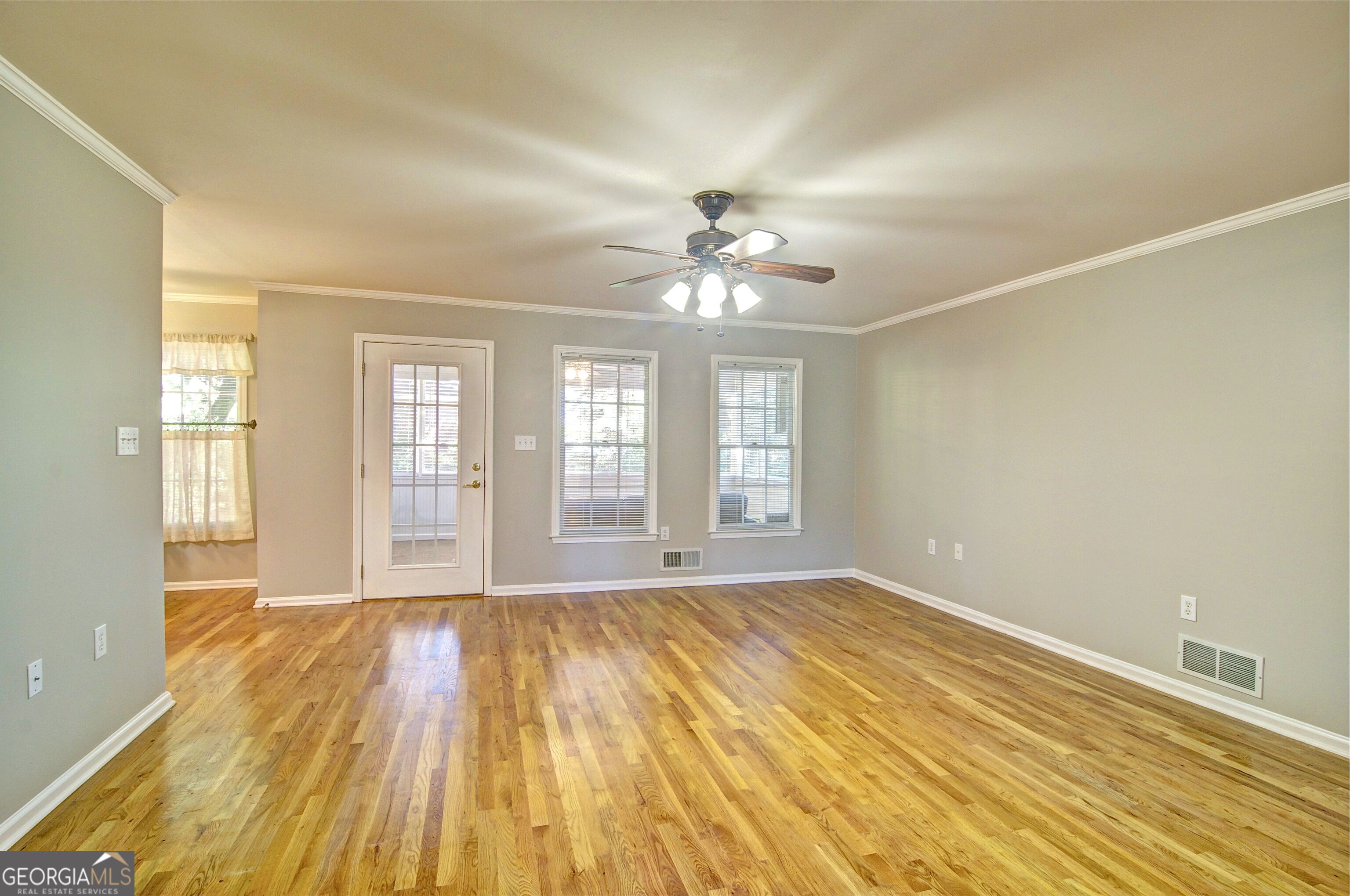 2520 Morningside Drive Property Photo 3