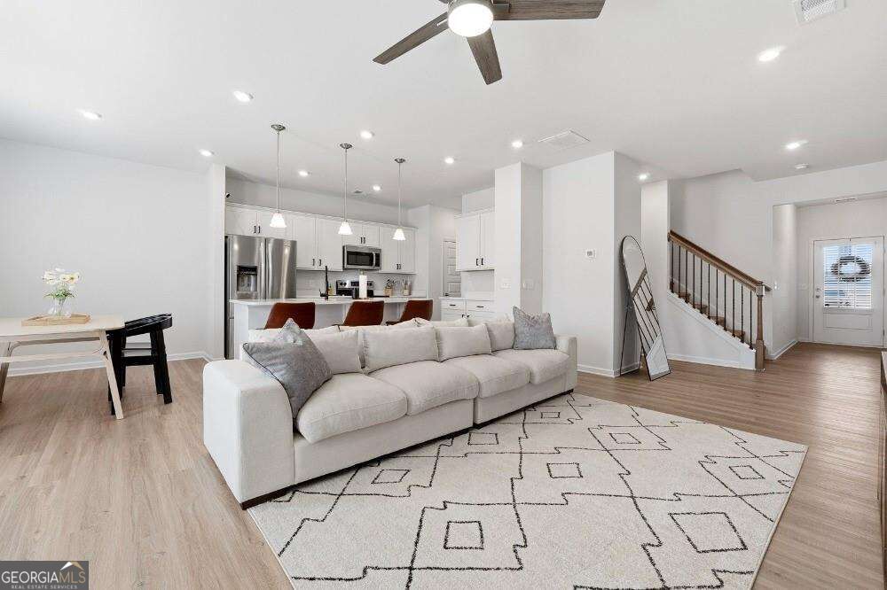 22 Felton Walk Se Property Photo 4