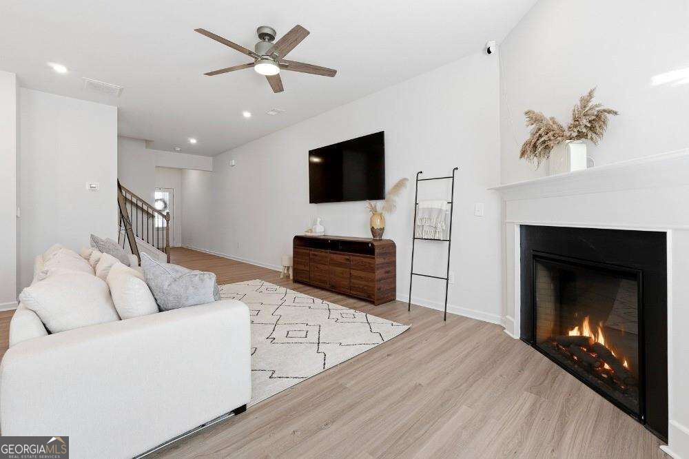 22 Felton Walk Se Property Photo 5