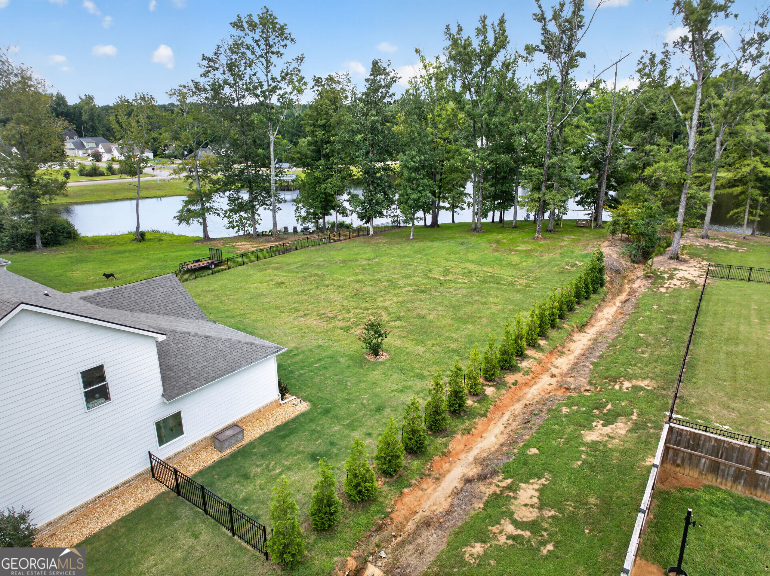 615 Lakeshore Drive Property Photo 2