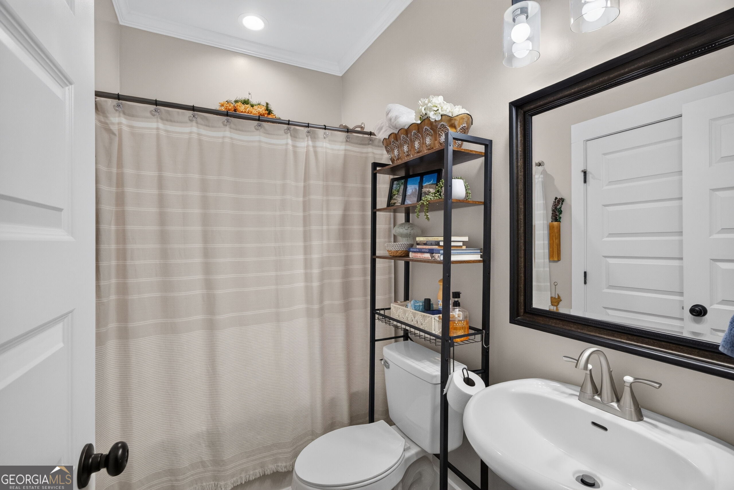 615 Lakeshore Drive Property Photo 15