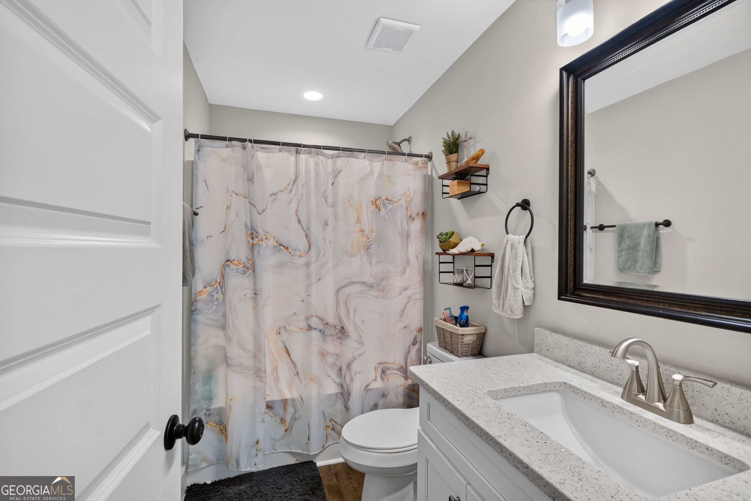 615 Lakeshore Drive Property Photo 18