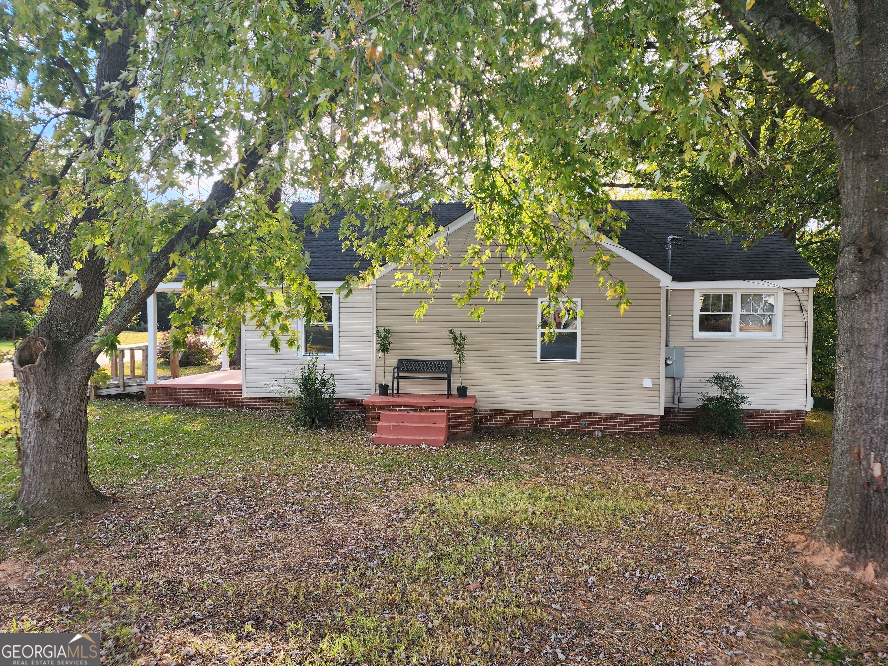 846 Benson Street Property Photo 1