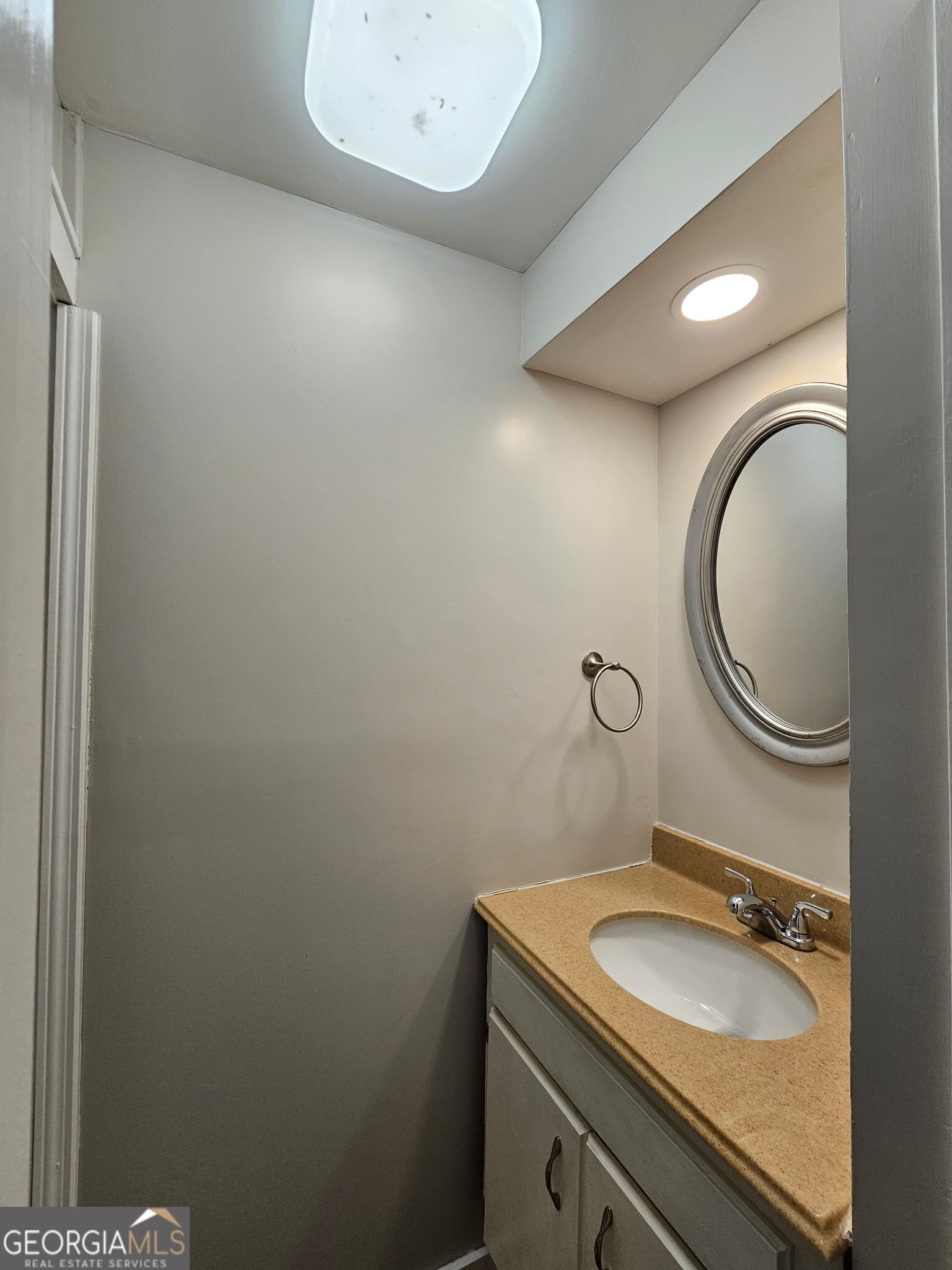 846 Benson Street Property Photo 5