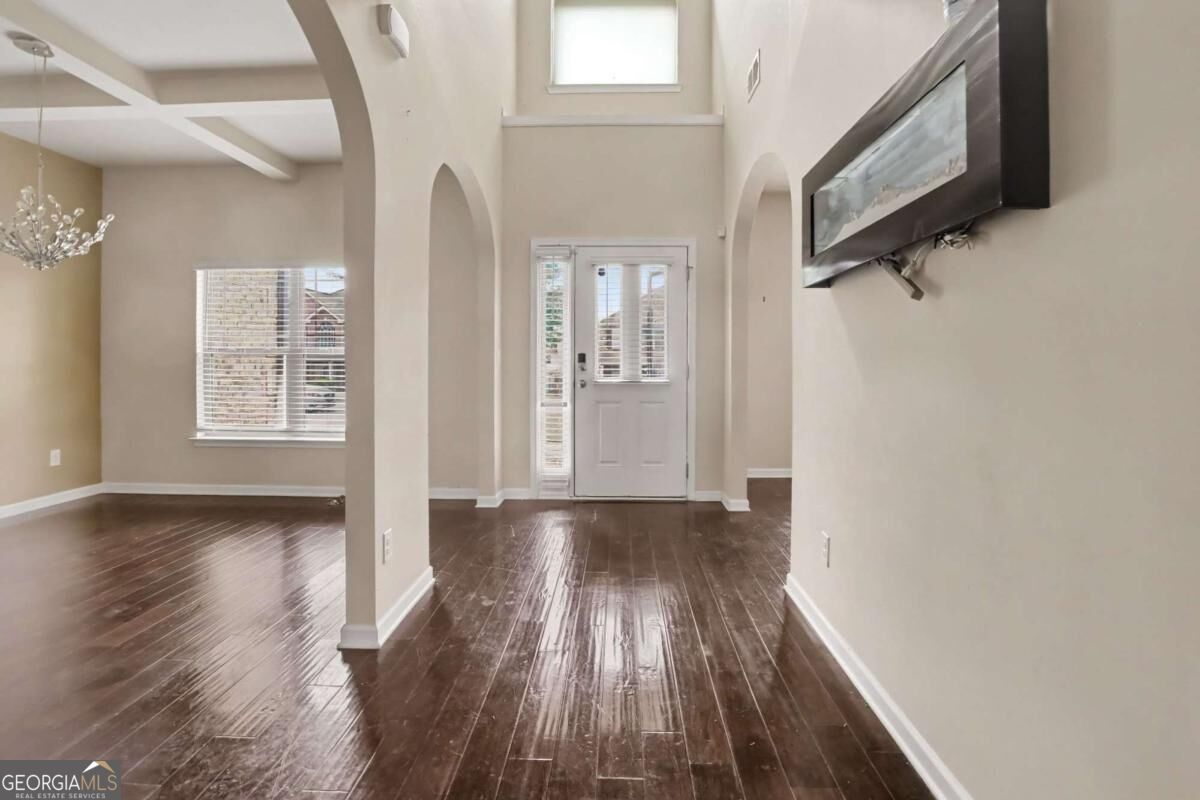 646 Toronto Circle Property Photo 8