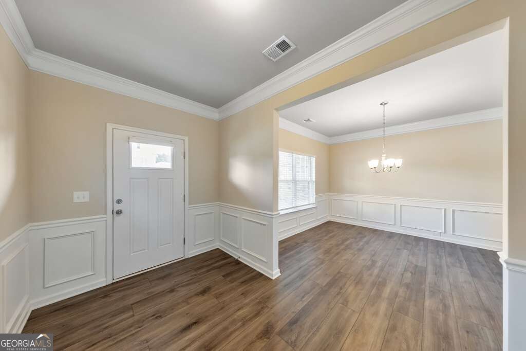 3531 Meadow Grass Drive Property Photo 4