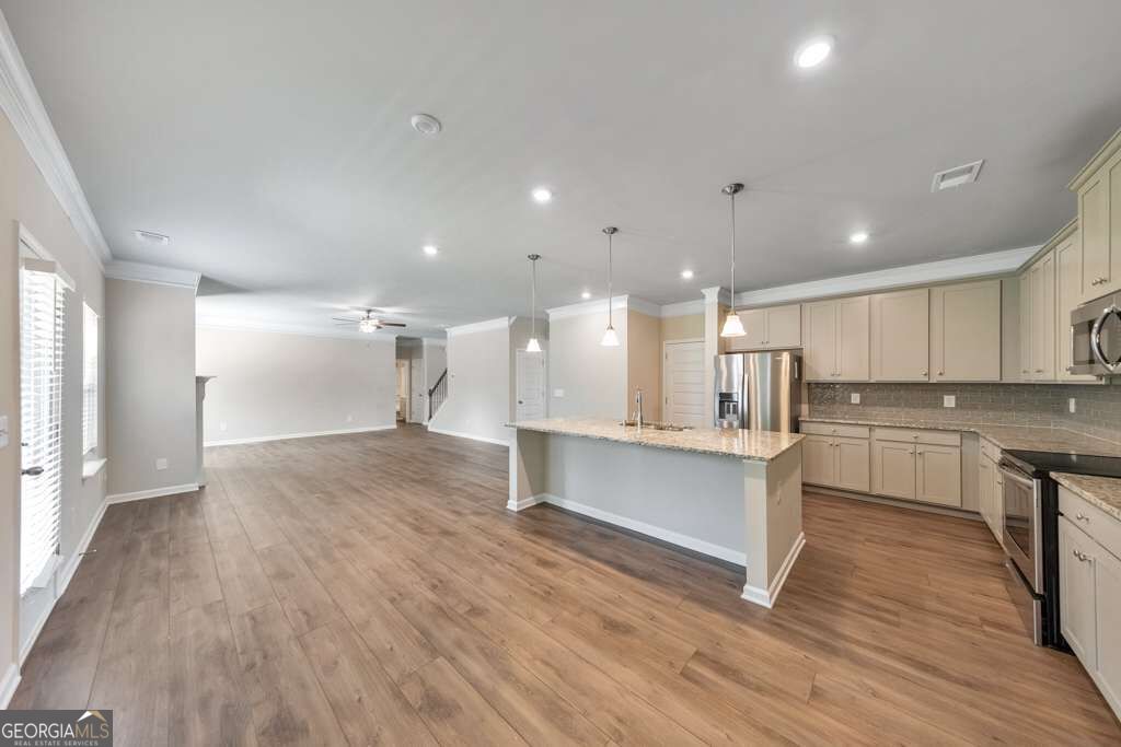 3531 Meadow Grass Drive Property Photo 17