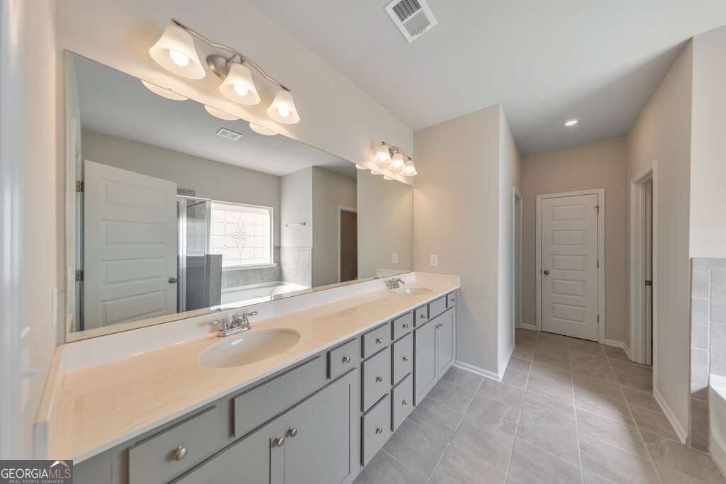 3531 Meadow Grass Drive Property Photo 32