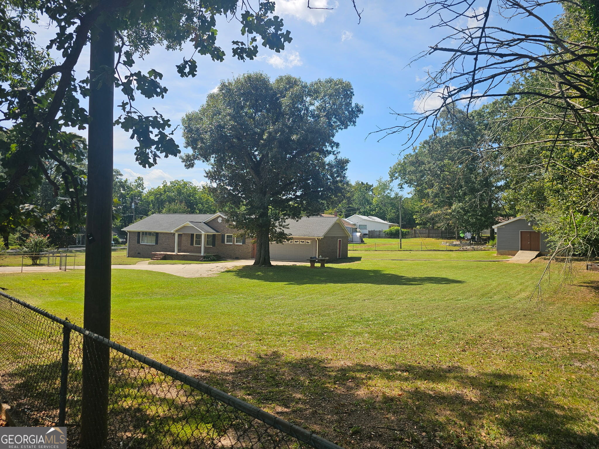 372 Smith Street Property Photo 3