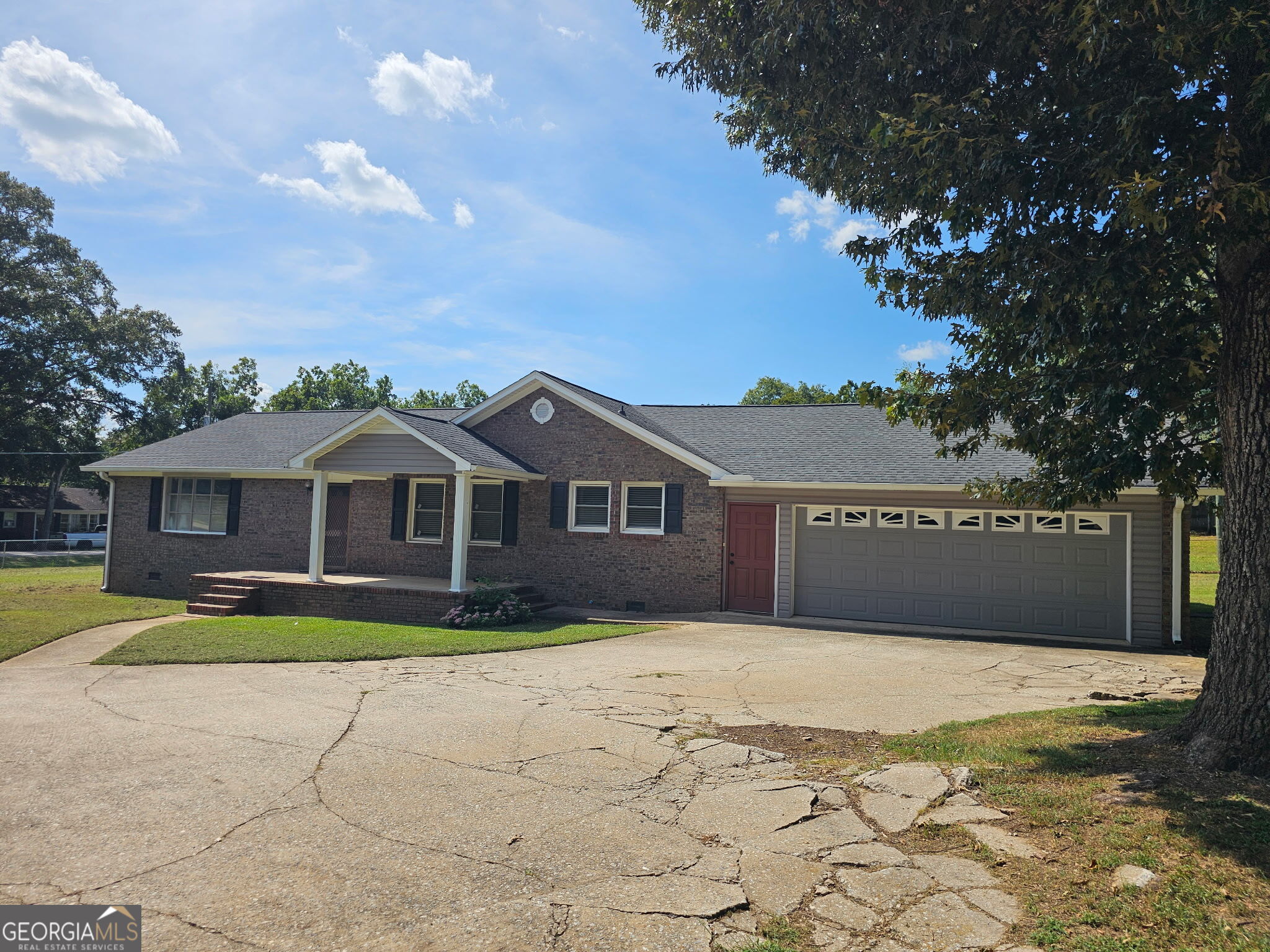372 Smith Street Property Photo 4