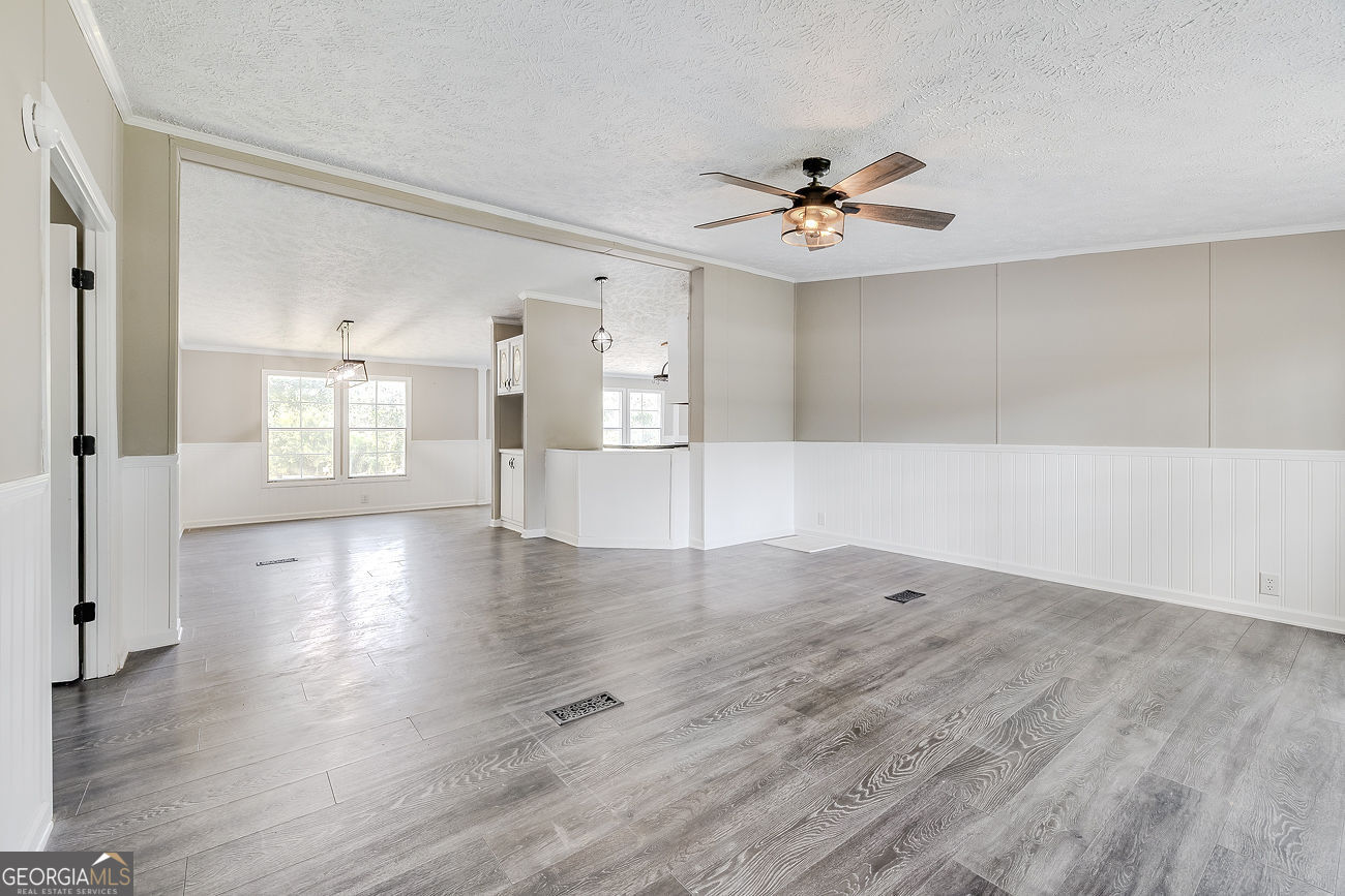 1577 Stillwell Road Property Photo 6