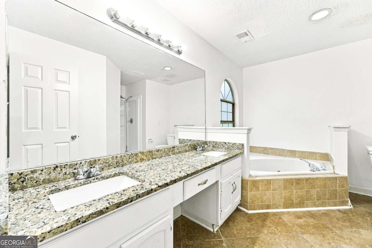 3061 Herscu Way Property Photo 11
