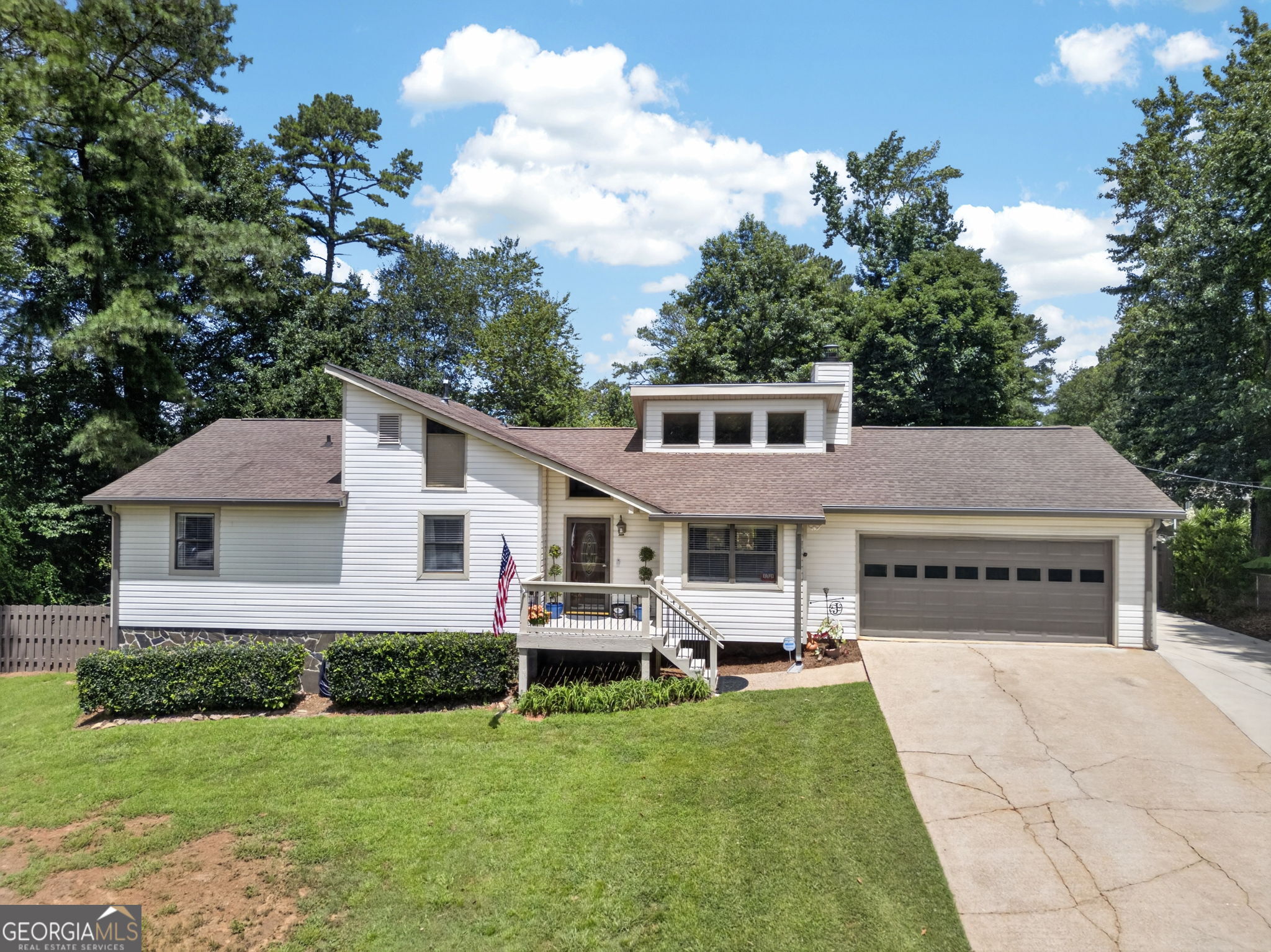 6164 Pinedale Lane Property Photo 1
