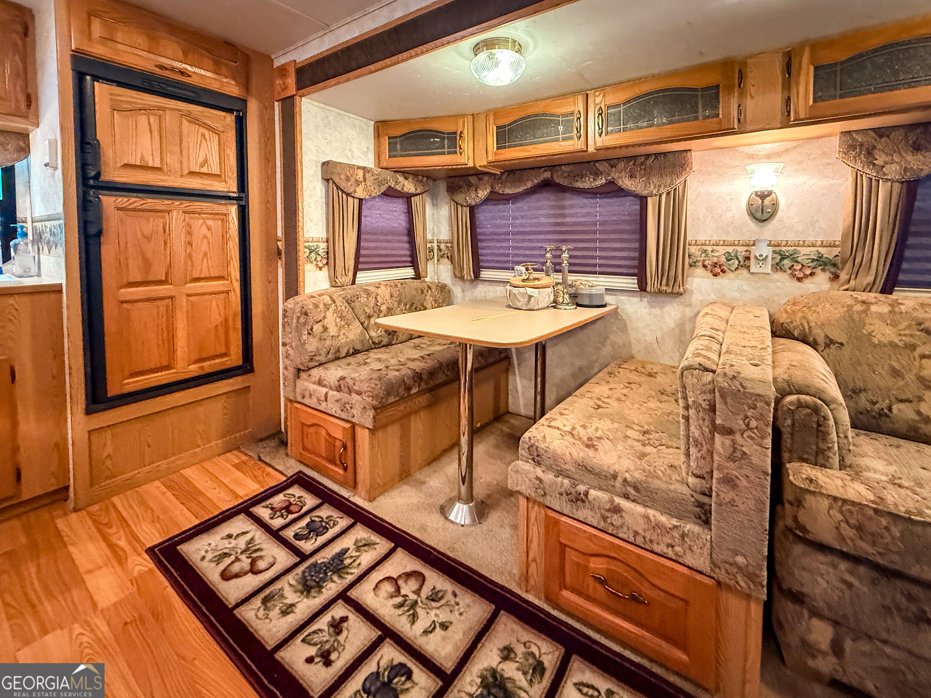 100 Campfire Drive Property Photo 10