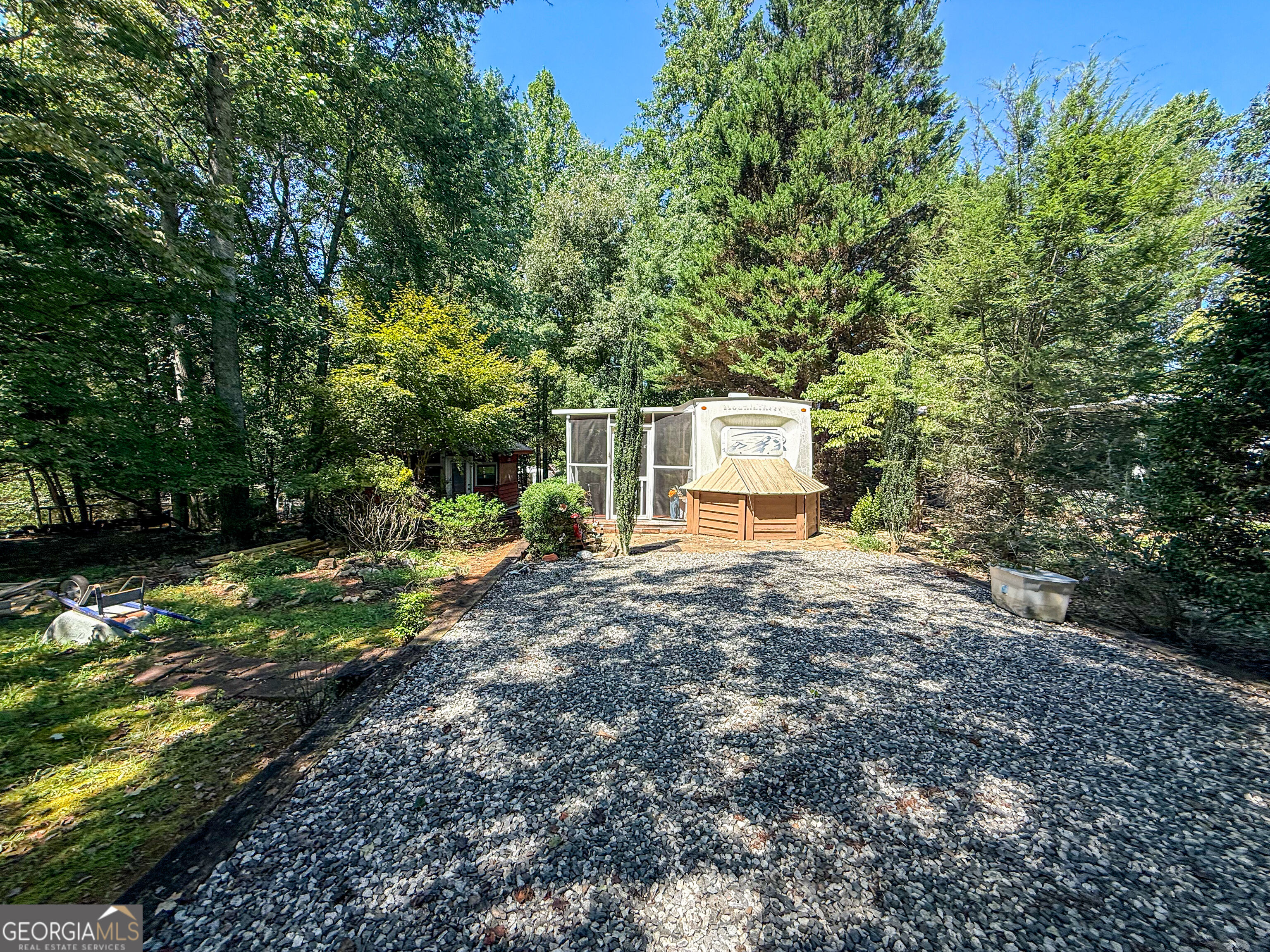 100 Campfire Drive Property Photo 29