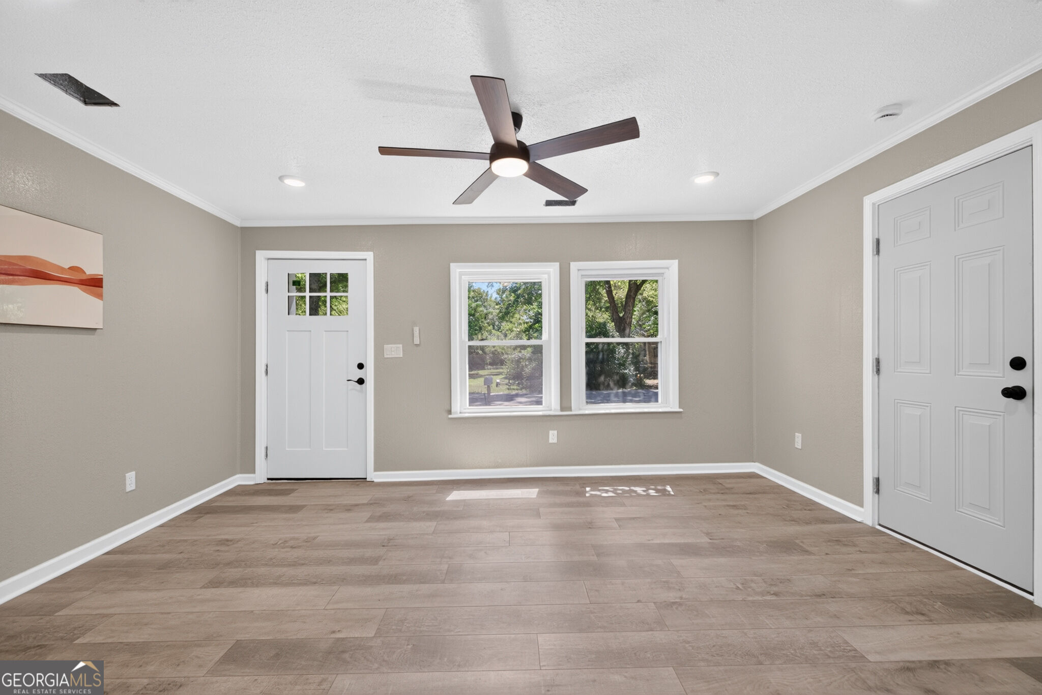 205 Elm Street Property Photo 6