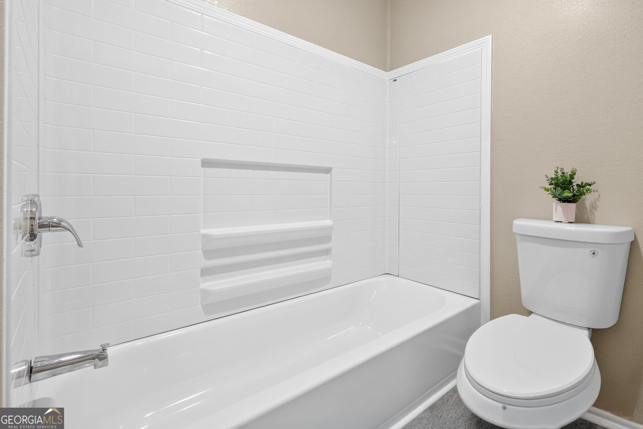 205 Elm Street Property Photo 32